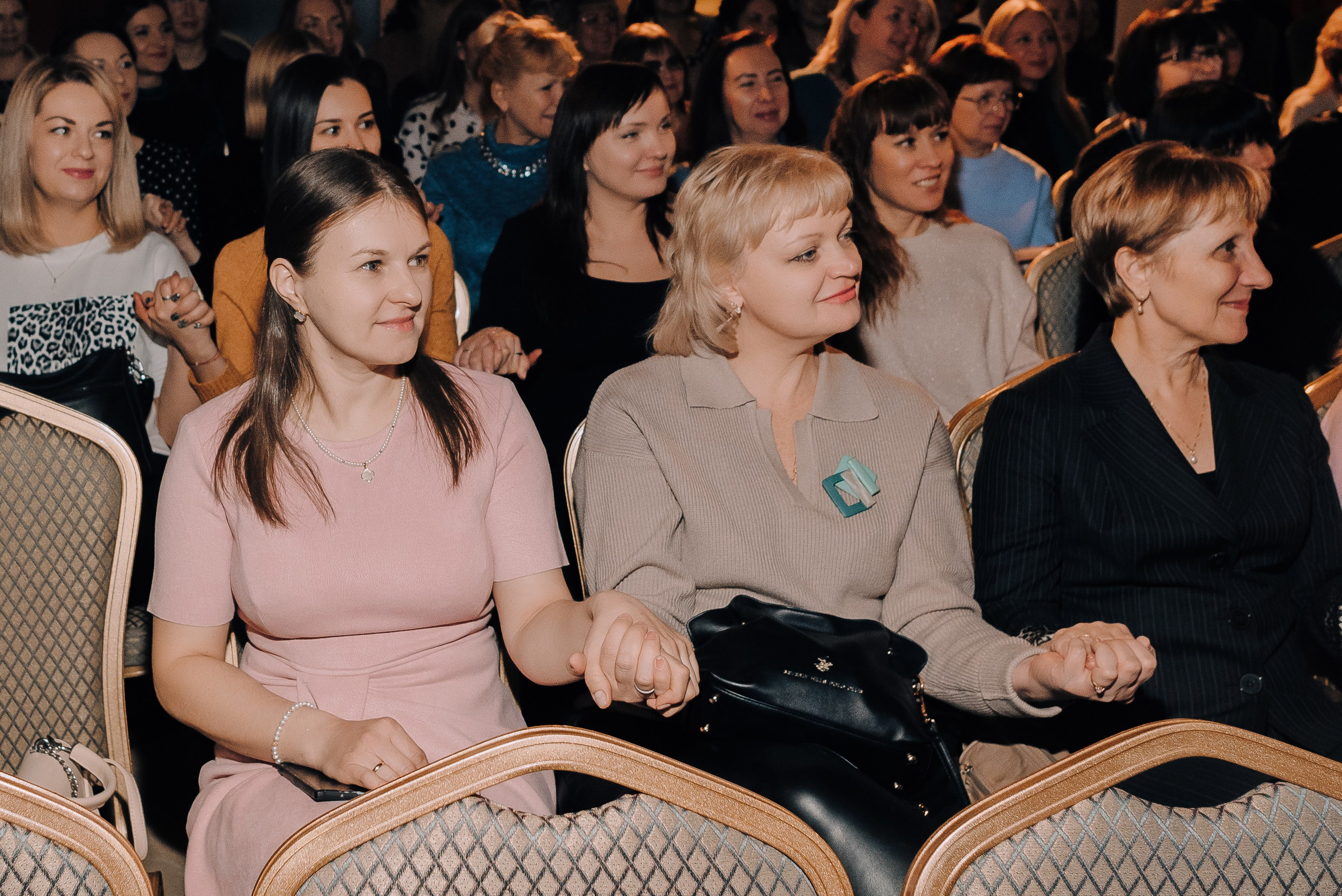СПЕКТАКЛЬ «ВОЛШЕБНЫЕ ОЧКИ» ОПТИК-ЦЕНТР. Репортажный фотограф Зуев Роман г. Челябинск