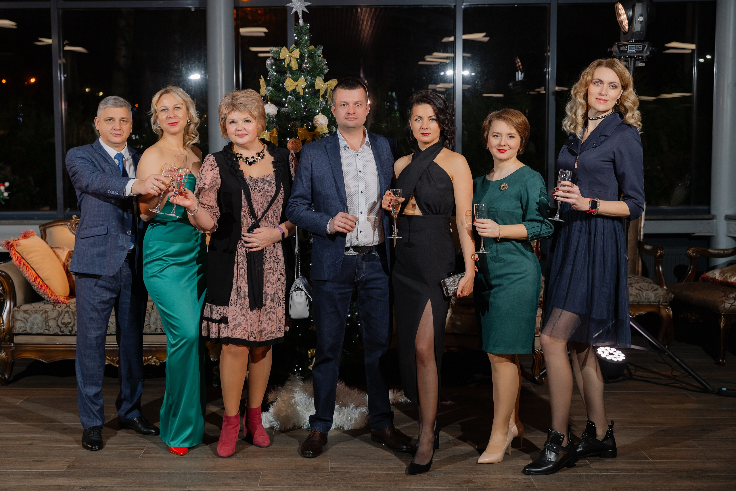 Корпоративная новогодняя фотосъемка для BELARUSBANK в Ресторане «Урарту». Свадебный фотограф в Минске/Беларуси Сергей Спиридонов