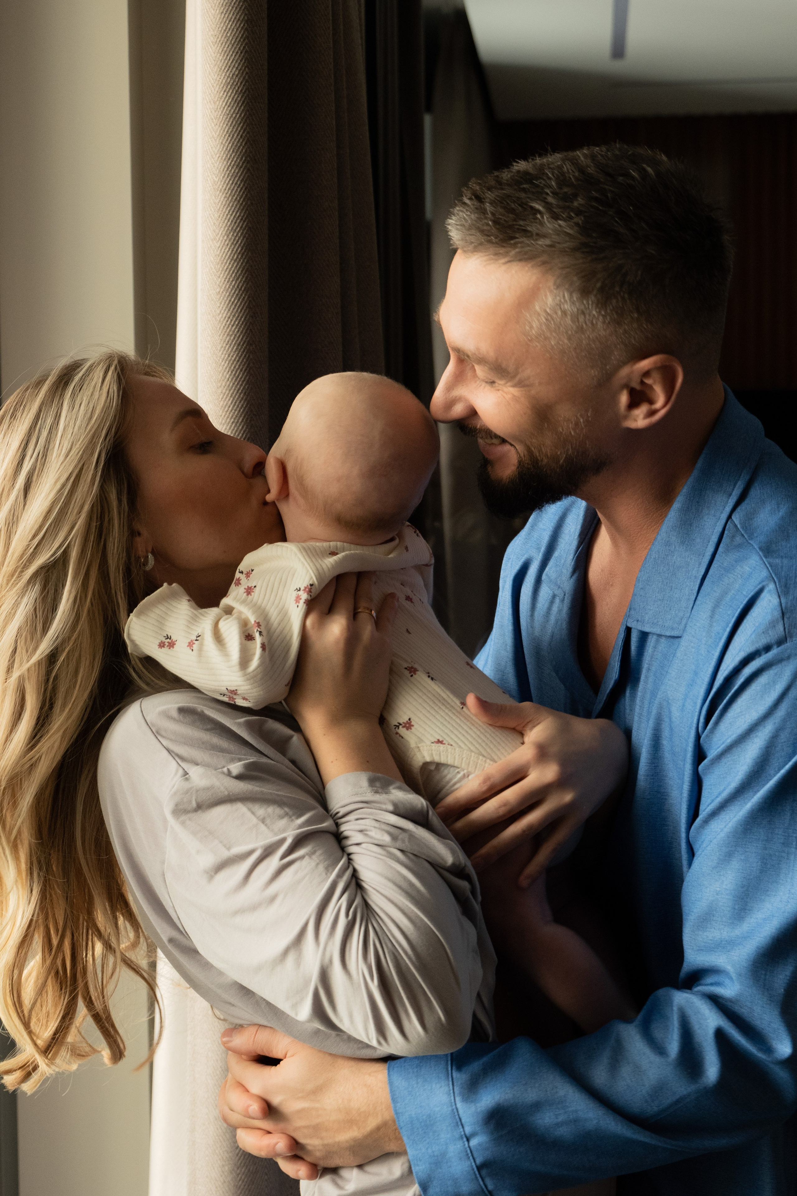 Семейная фотосессия (Ае 2 месяца). Фотограф видеограф Ольга Василевская