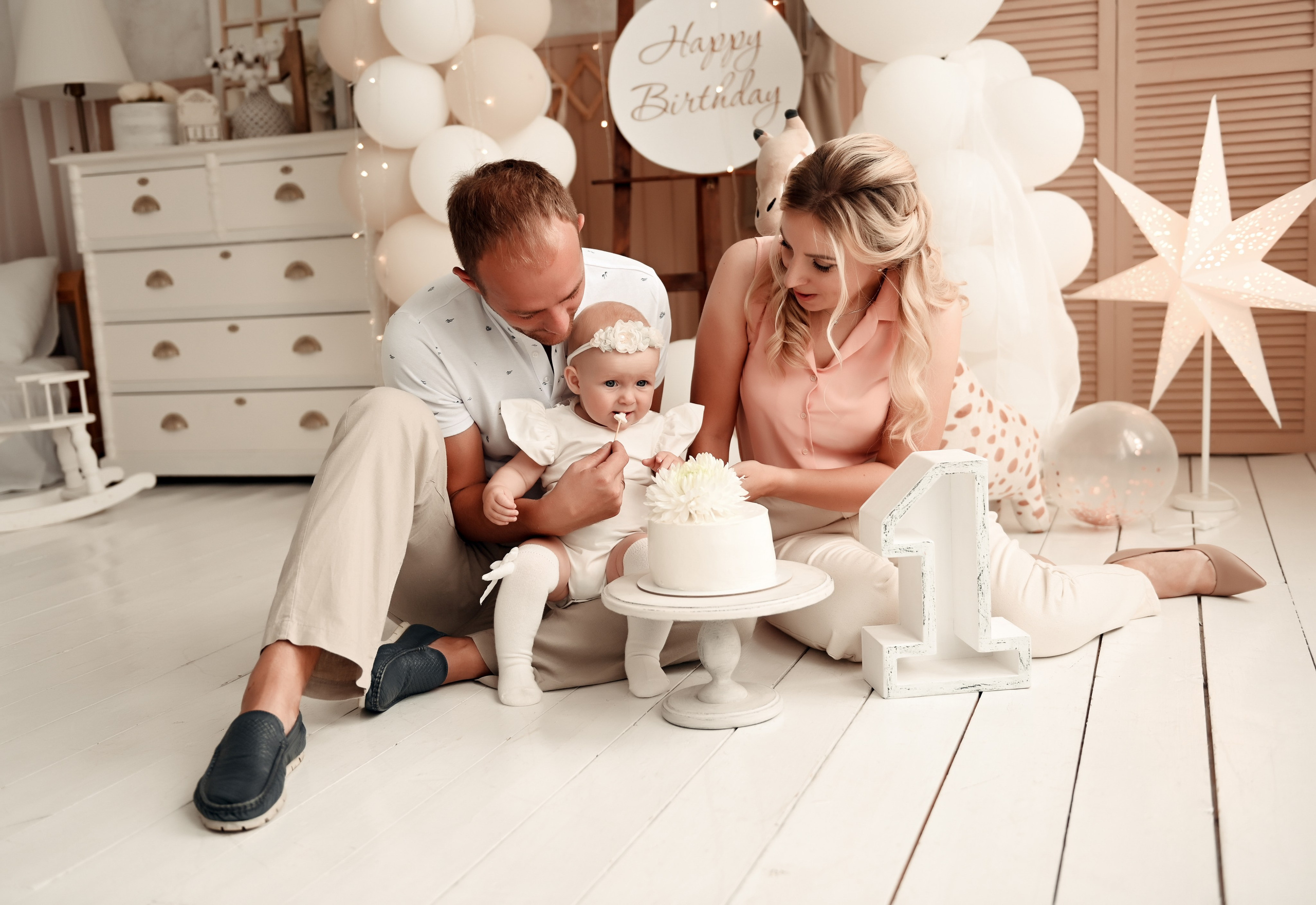 Семейная на 1 годик. Свадебный, семейный, детский, контент фотограф в Омске Максим Ильин