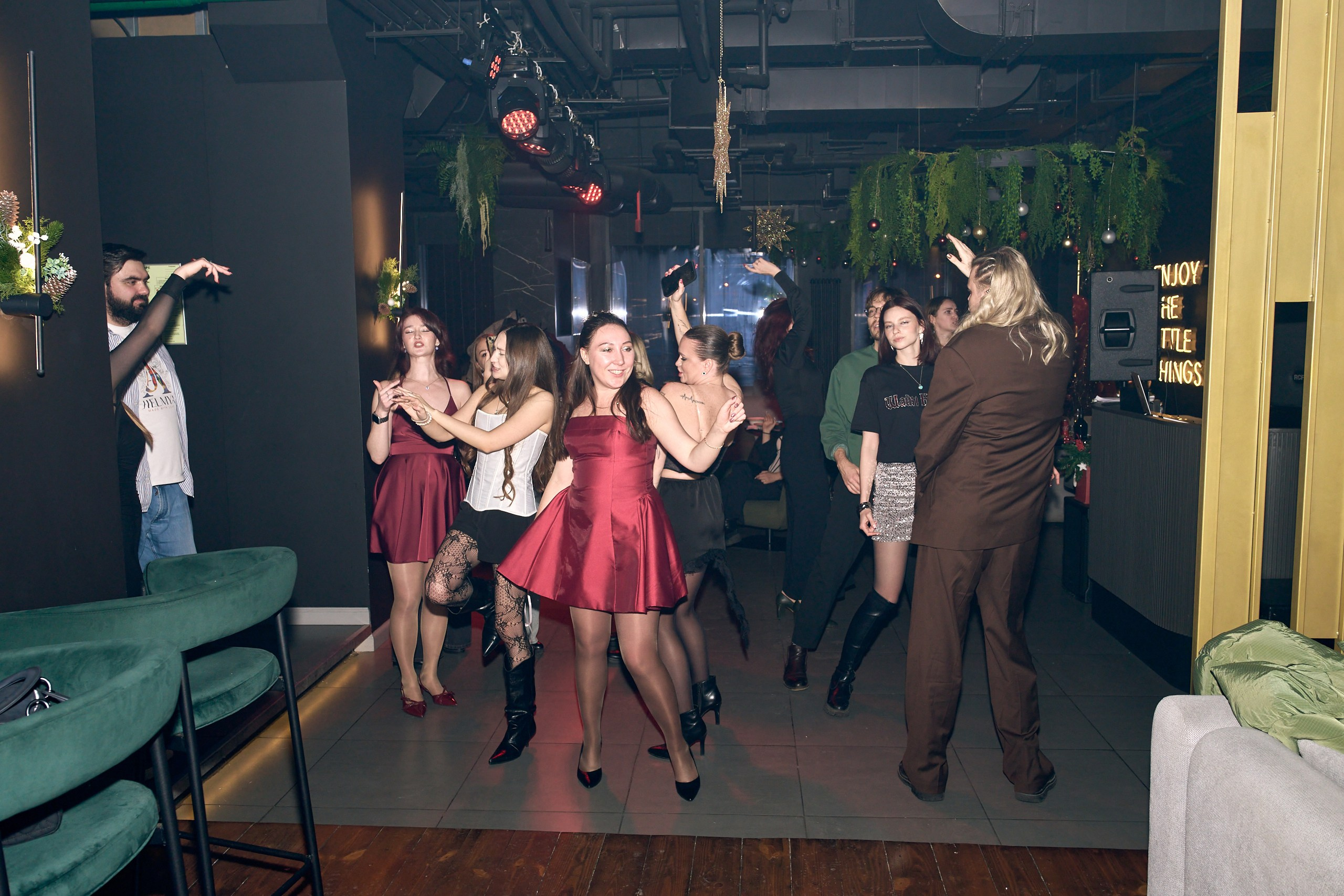 Новогодняя ночь в Мята Platinum. Контент-фотограф в Москве Тима Забабурин