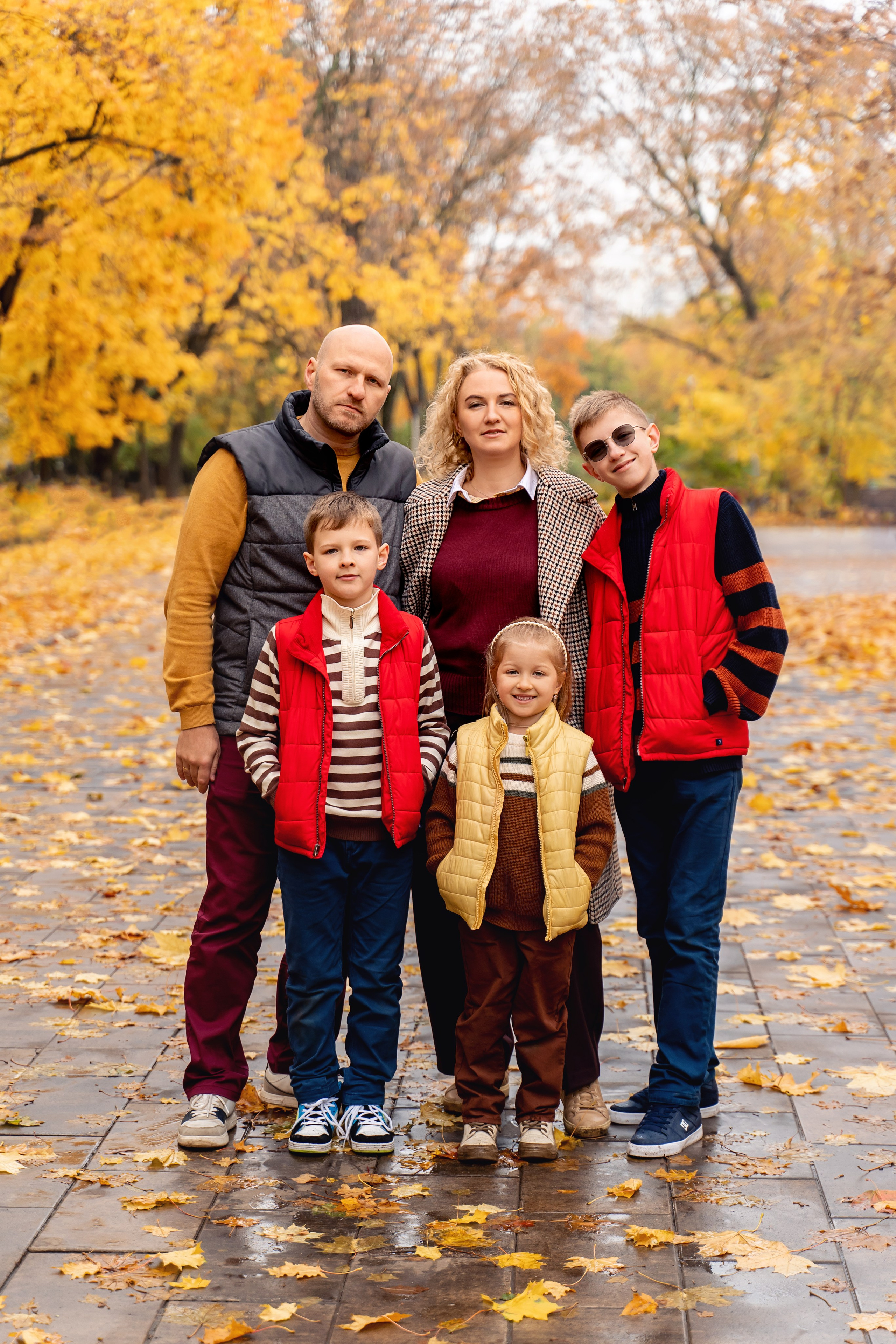 Семейная осенняя фотосессия в парке Красногвардейские пруды. Фотограф \ Видеограф на Крещение, Венчание Москва| Семейные съемки