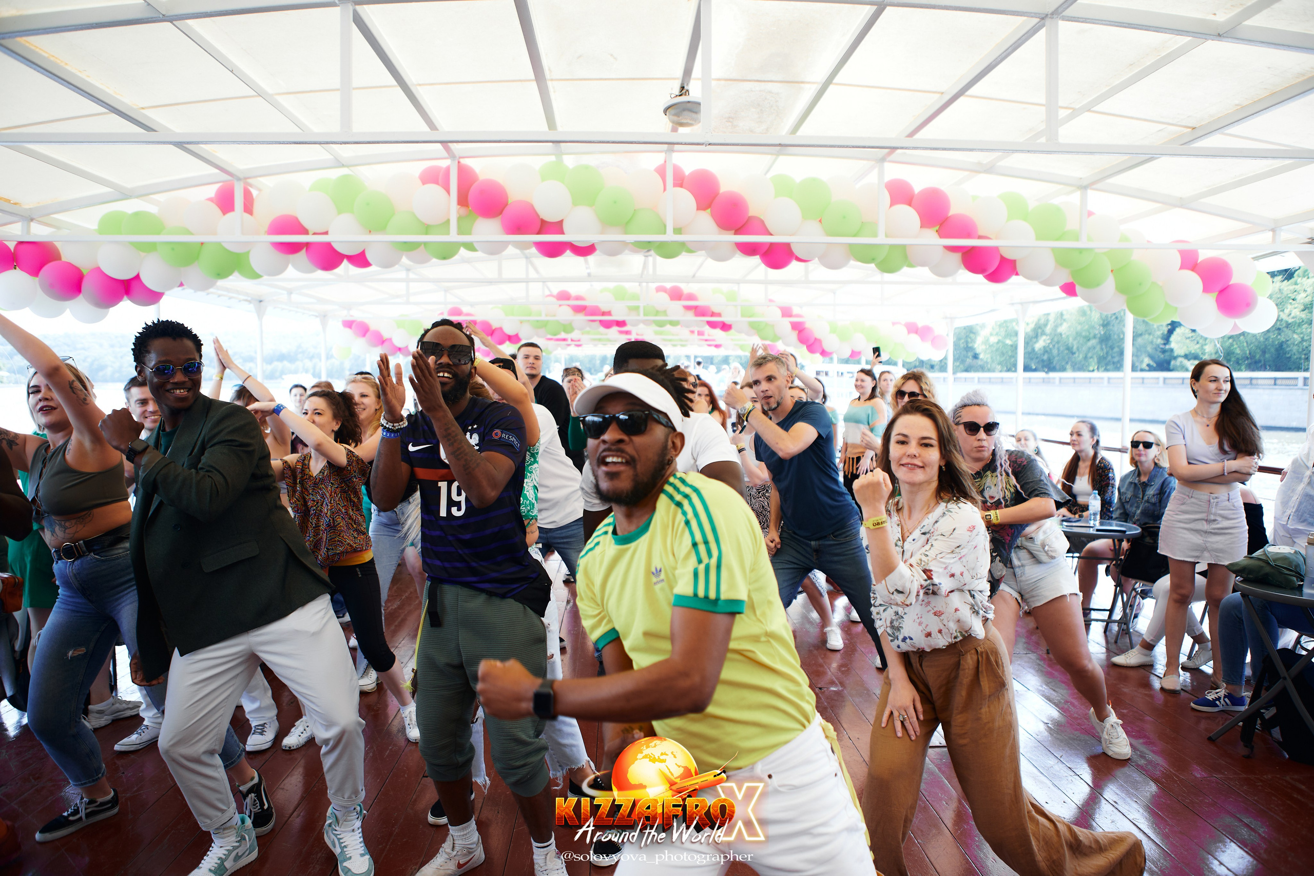 Boat party. Свадебный фотограф