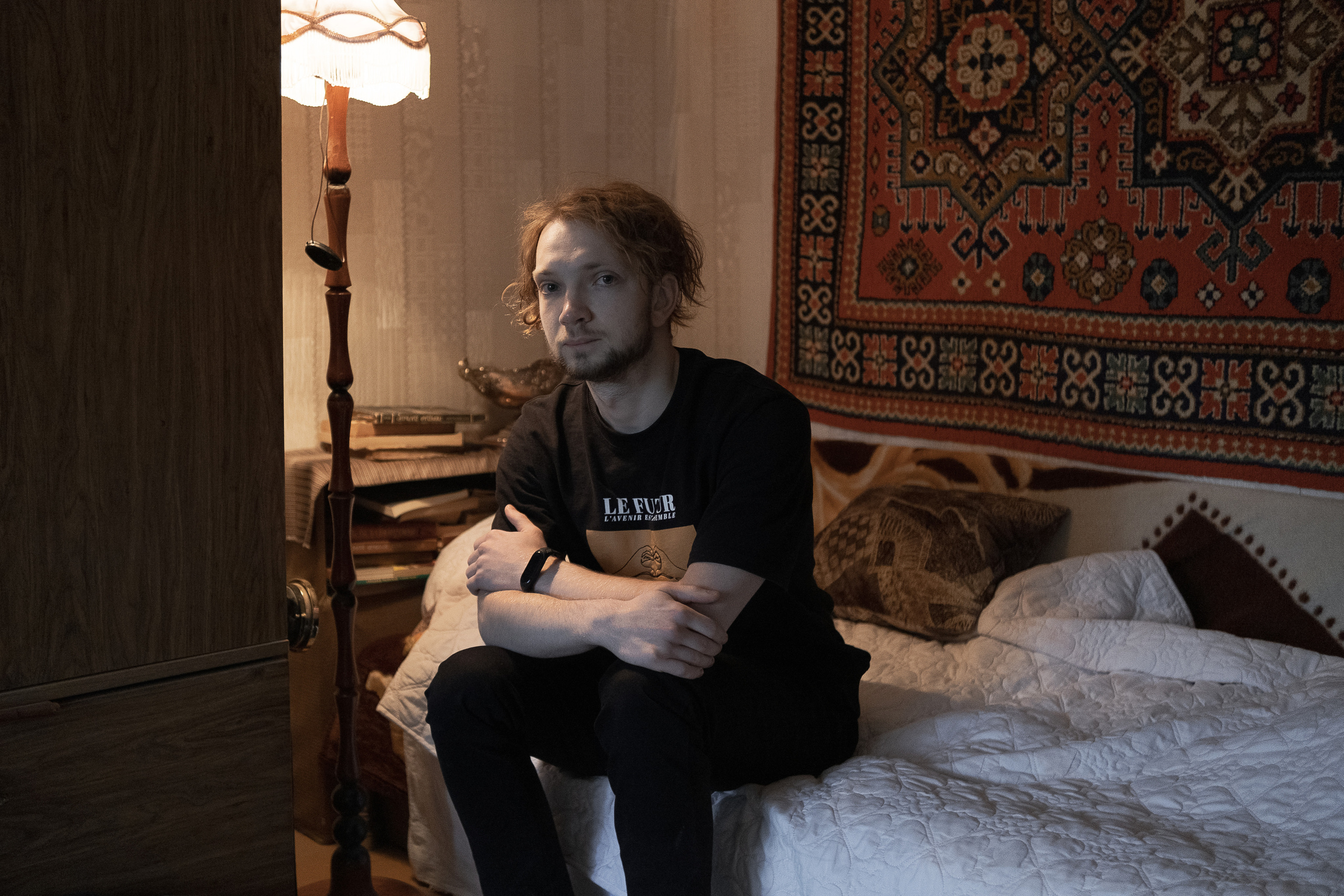 Victor from St. Petersburg in the kitchen in the apartment of his colleague's relatives in Uralsk. Victor worked in a small startup, where he developed acoustic solutions for cars and wrote music at the same time. After September 21, together with a colleague, Victor bought a ticket to Uralsk and entered the territory of Kazakhstan three days later. Since the fellow traveler was originally from Uralsk and his family lives there, Viktor was able to provide housing and allocated his own room. He managed to get some of his sound design equipment out of Russia, so Victor writes music in his spare time. Victor plans to move to Seoul, where he will continue his work and bring his girlfriend at the first opportunity.