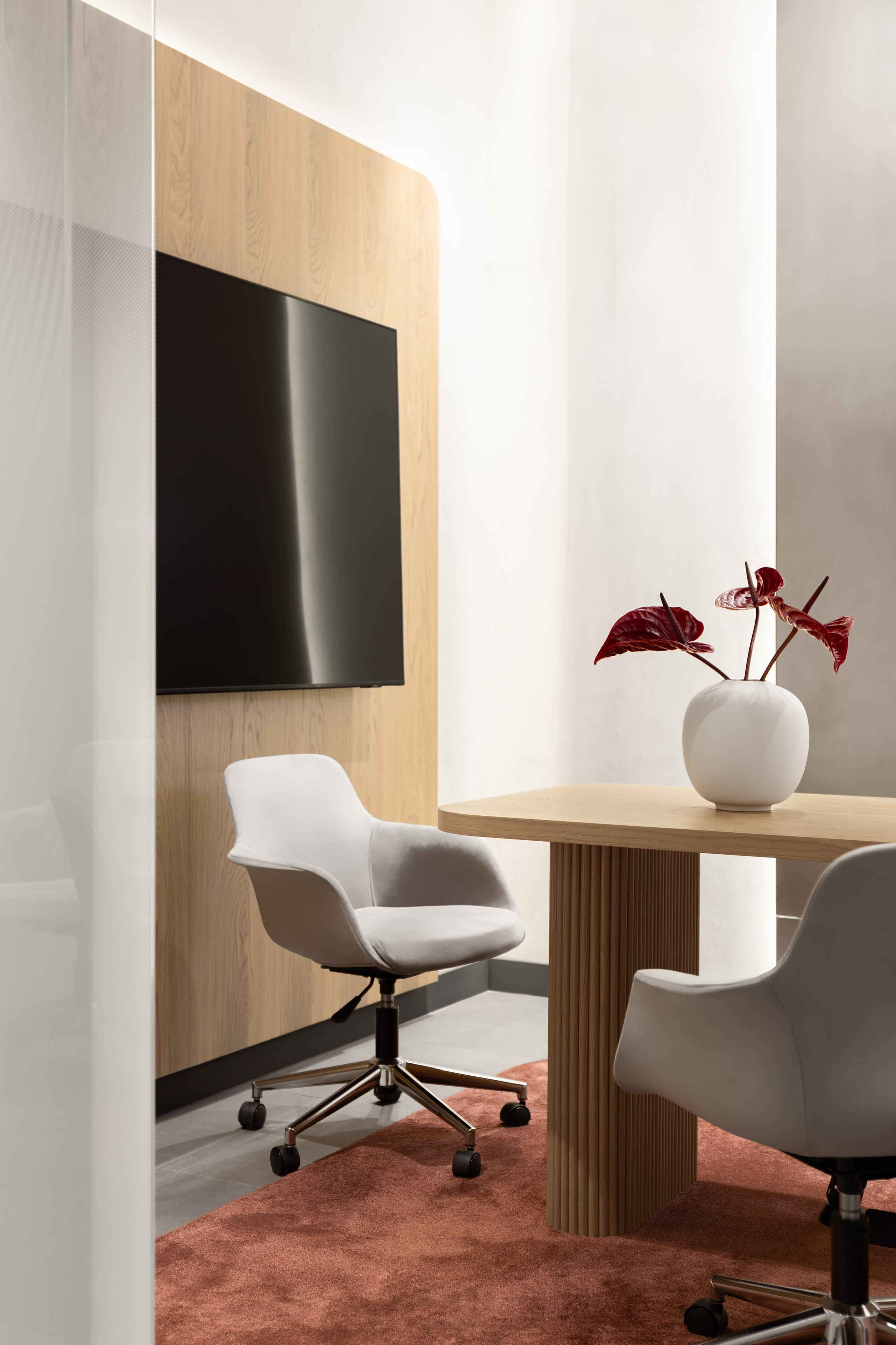 Алёна Красатулина — Allur Auto. Roman Yakunin — interior photographer in Almaty, Kazakhstan