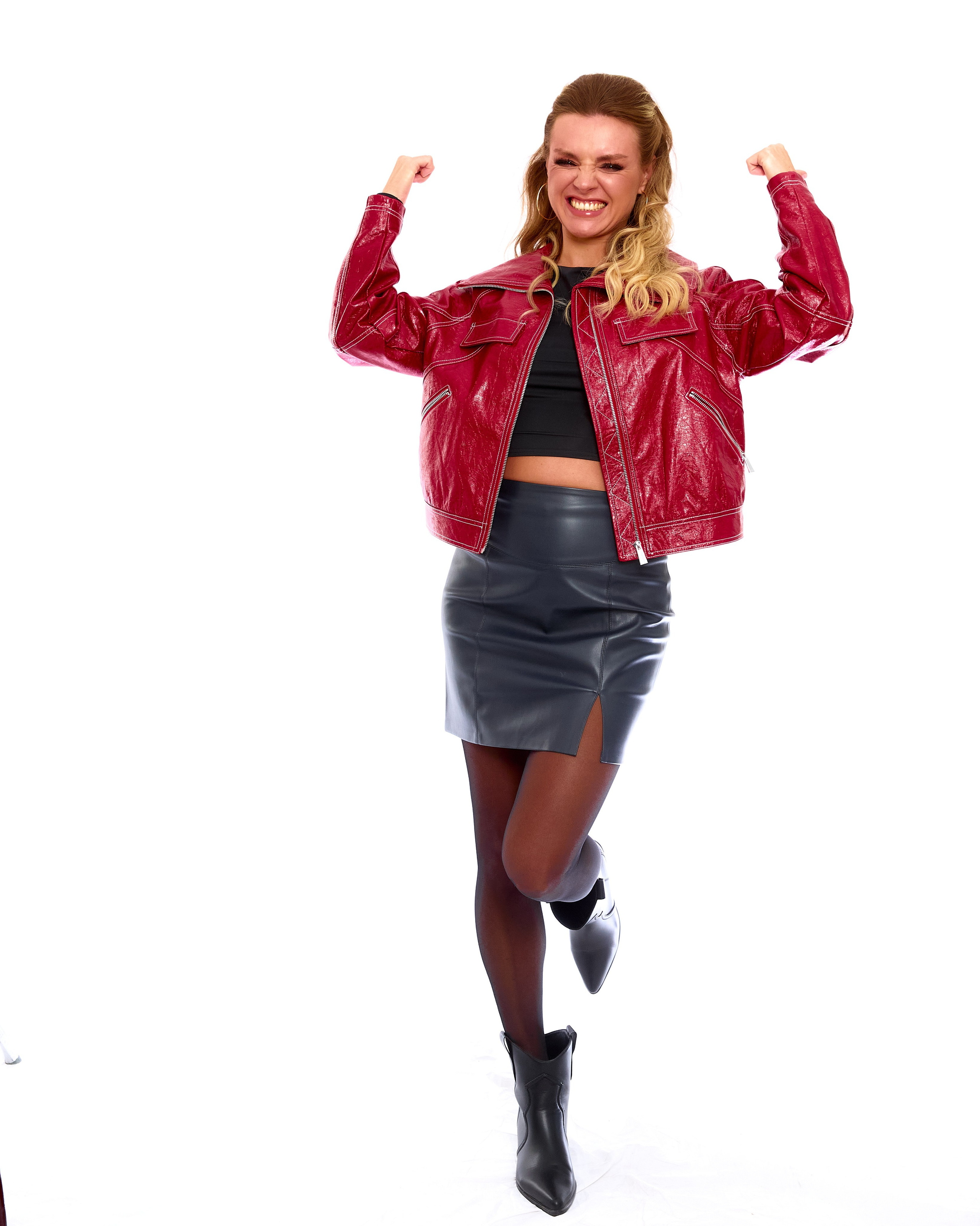 VAVADA. Святослав Лебедев | Рекламный фотограф — Коммерческая съемка, Арт-дирекшн, AI-интеграция