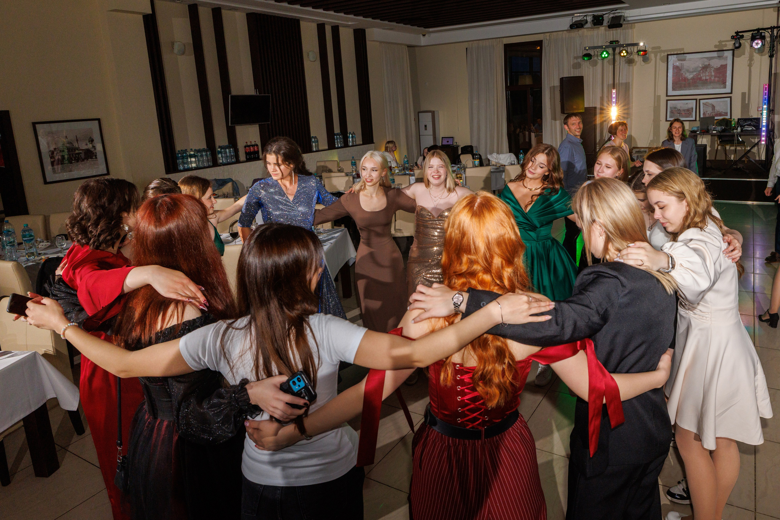 Выпускной 2025 Шк 10. Коммерческий фотограф Андрей Тремасов