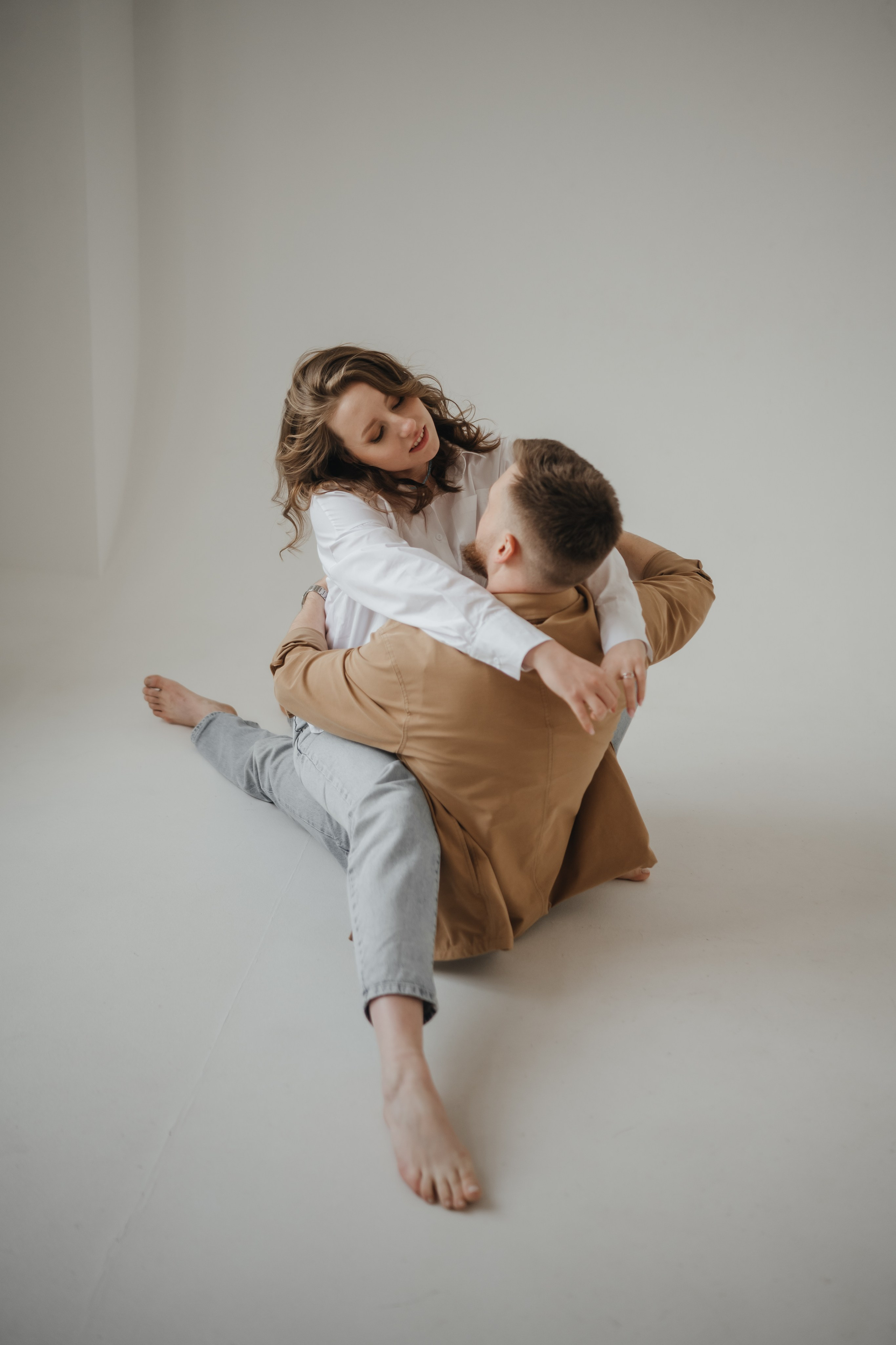 Love Story фотосессия в студии. Свадебный и семейный фотограф и видеограф, Крым, Москва, Санкт -Петербург