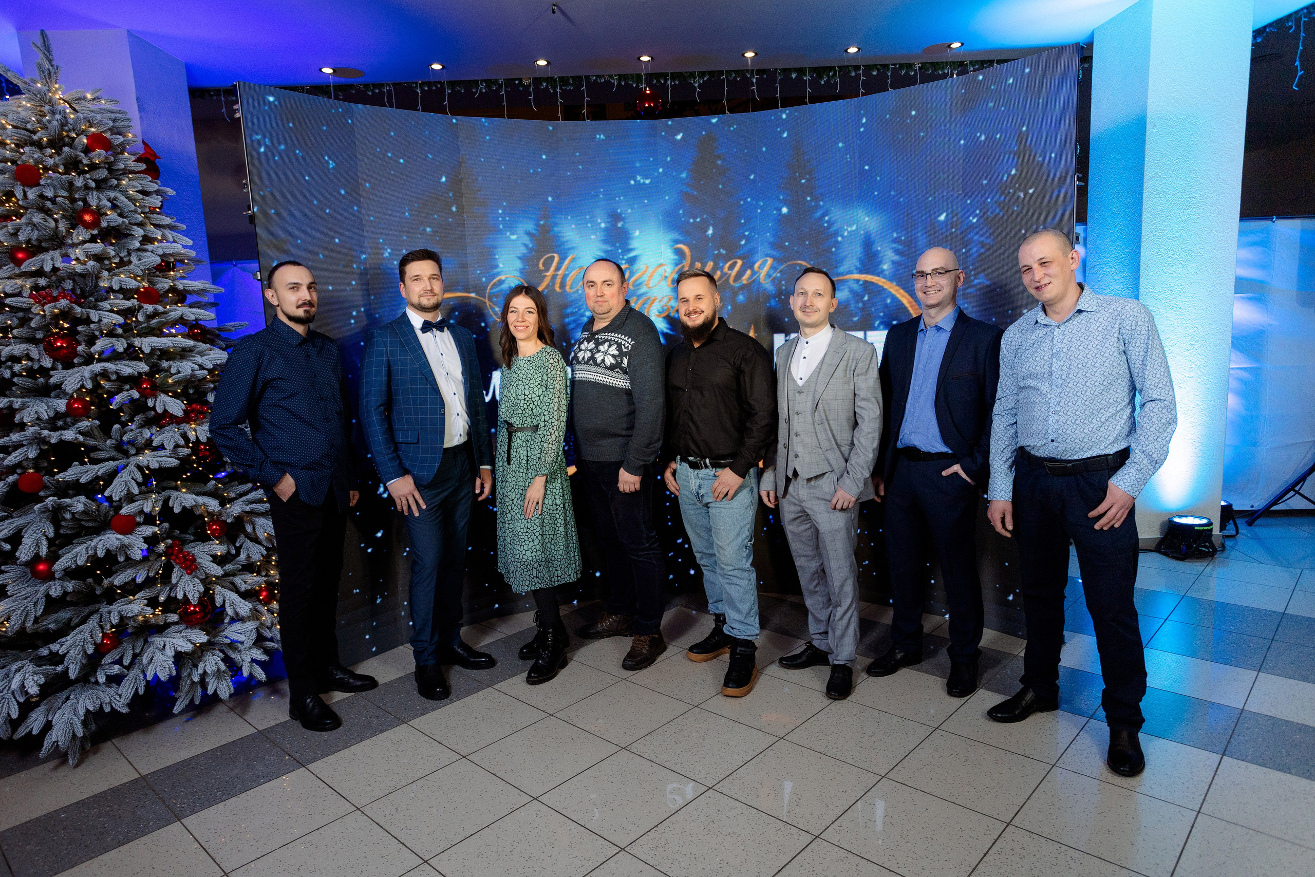 РЕПОРТАЖ: НОВЫЙ ГОД В ДК МЕТАЛЛУРГ. Профессиональный фотограф в Ижевске Леша Петров