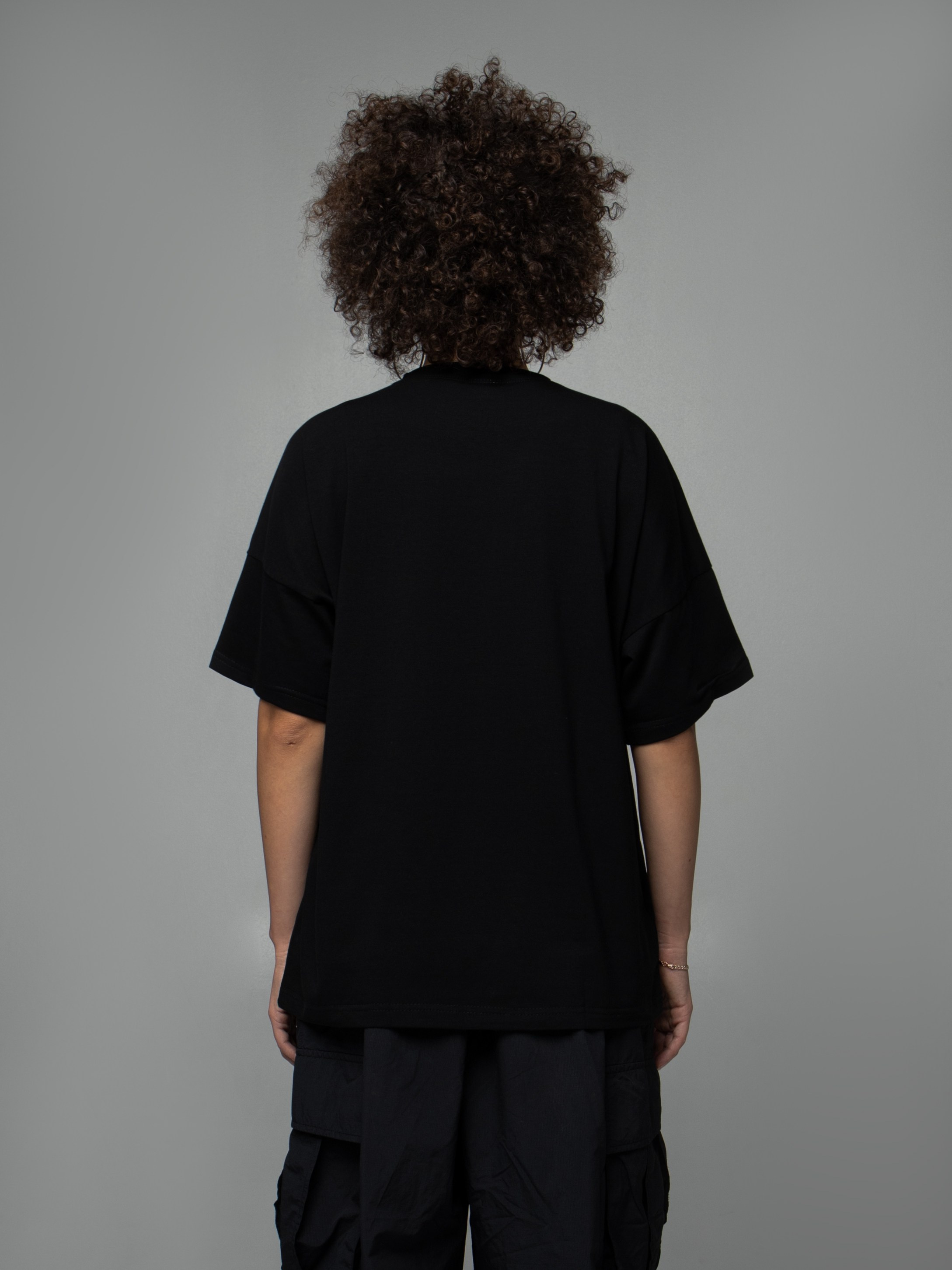 КАТАЛОГ | серый фон. RUNA production — стильные съемки для брендов