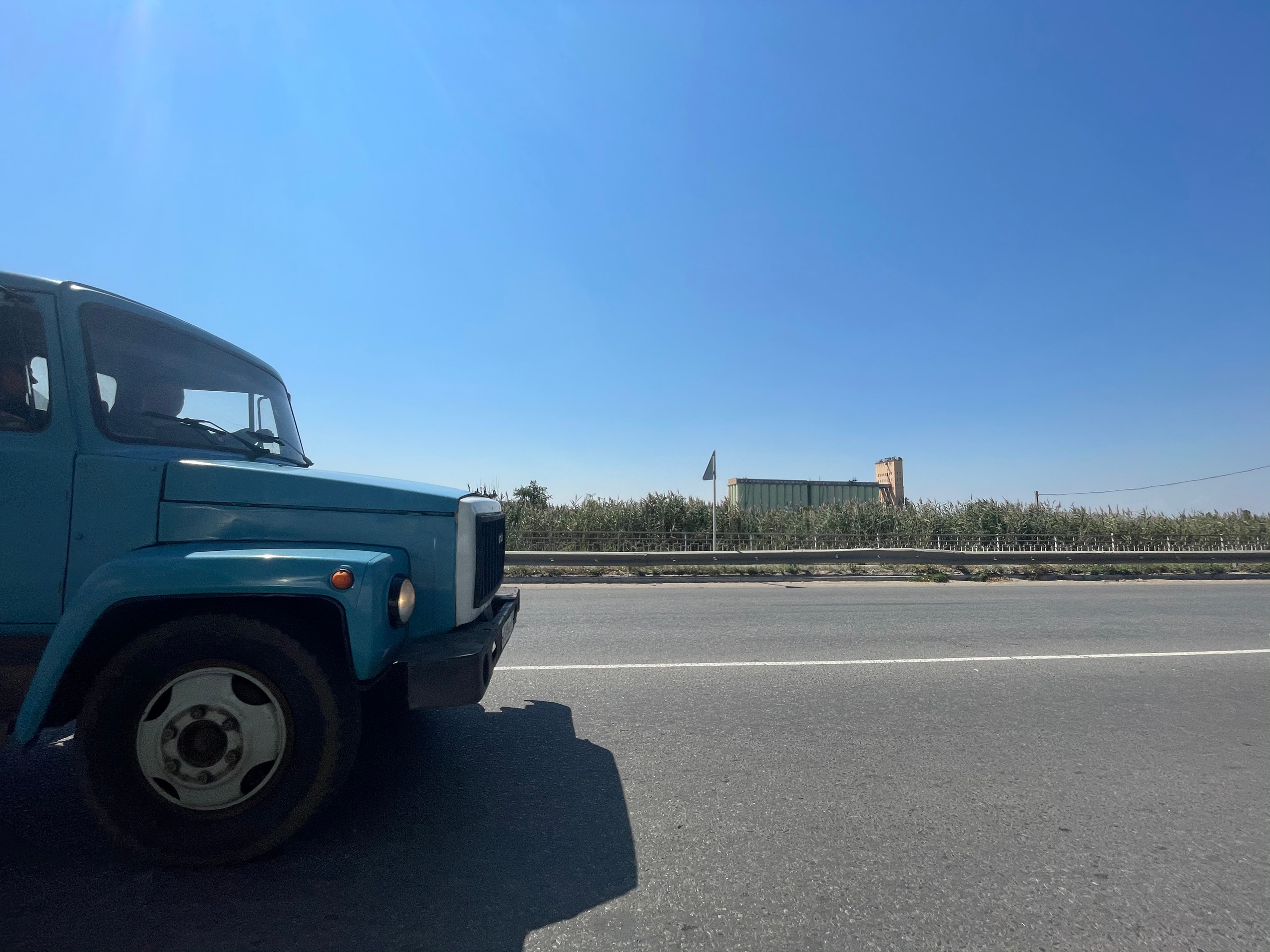 90 052 Автоцестерна Молоко. ВИЗУАЛЬНЫЕ И ЗВУКОВЫЕ РЕШЕНИЯ ДЛЯ БИЗНЕСА И СЪЁМОК ТЕЛЕТЕЛА