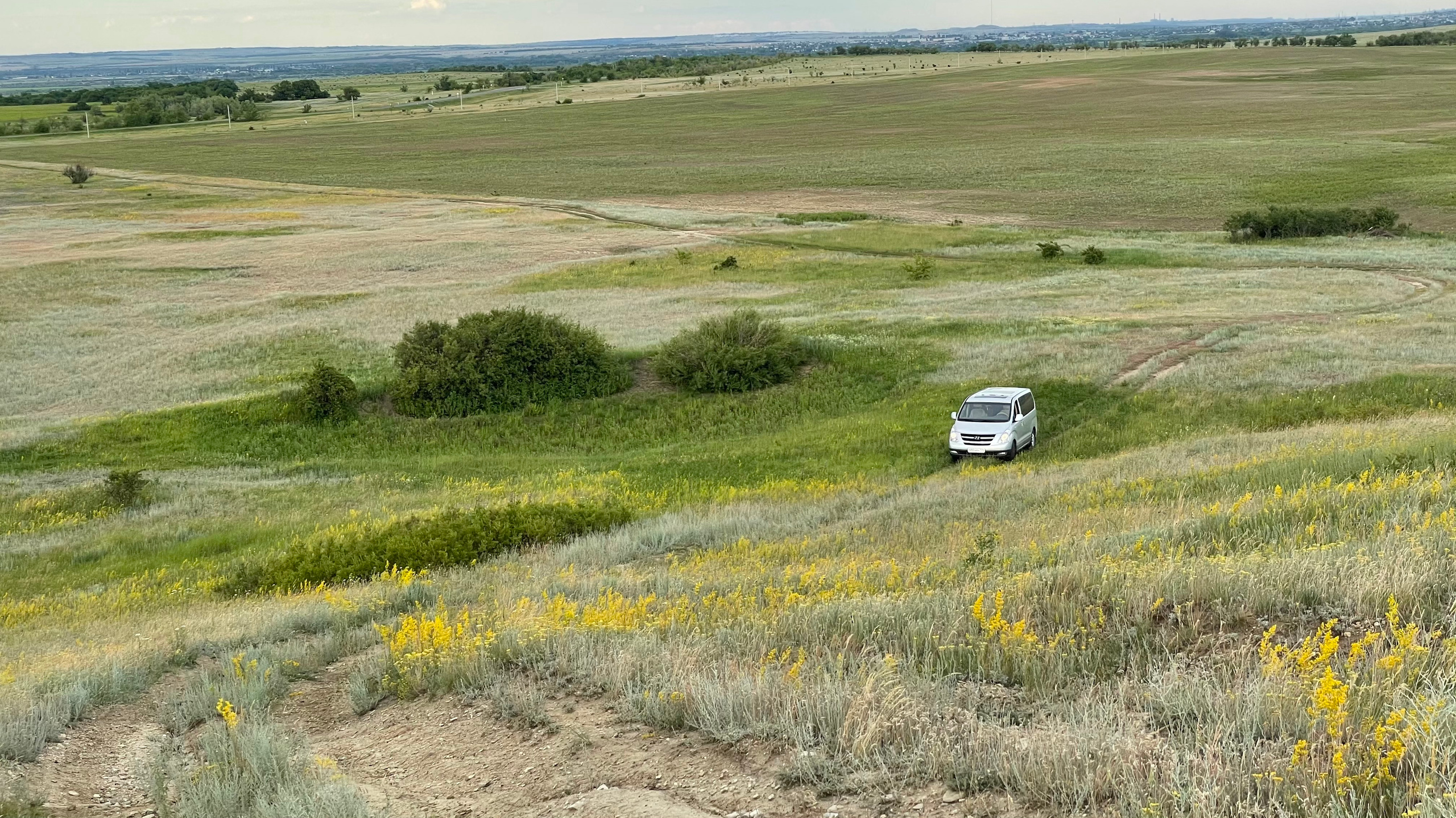 10 560 Степь. Курган. ВИЗУАЛЬНЫЕ И ЗВУКОВЫЕ РЕШЕНИЯ ДЛЯ БИЗНЕСА И СЪЁМОК ТЕЛЕТЕЛА
