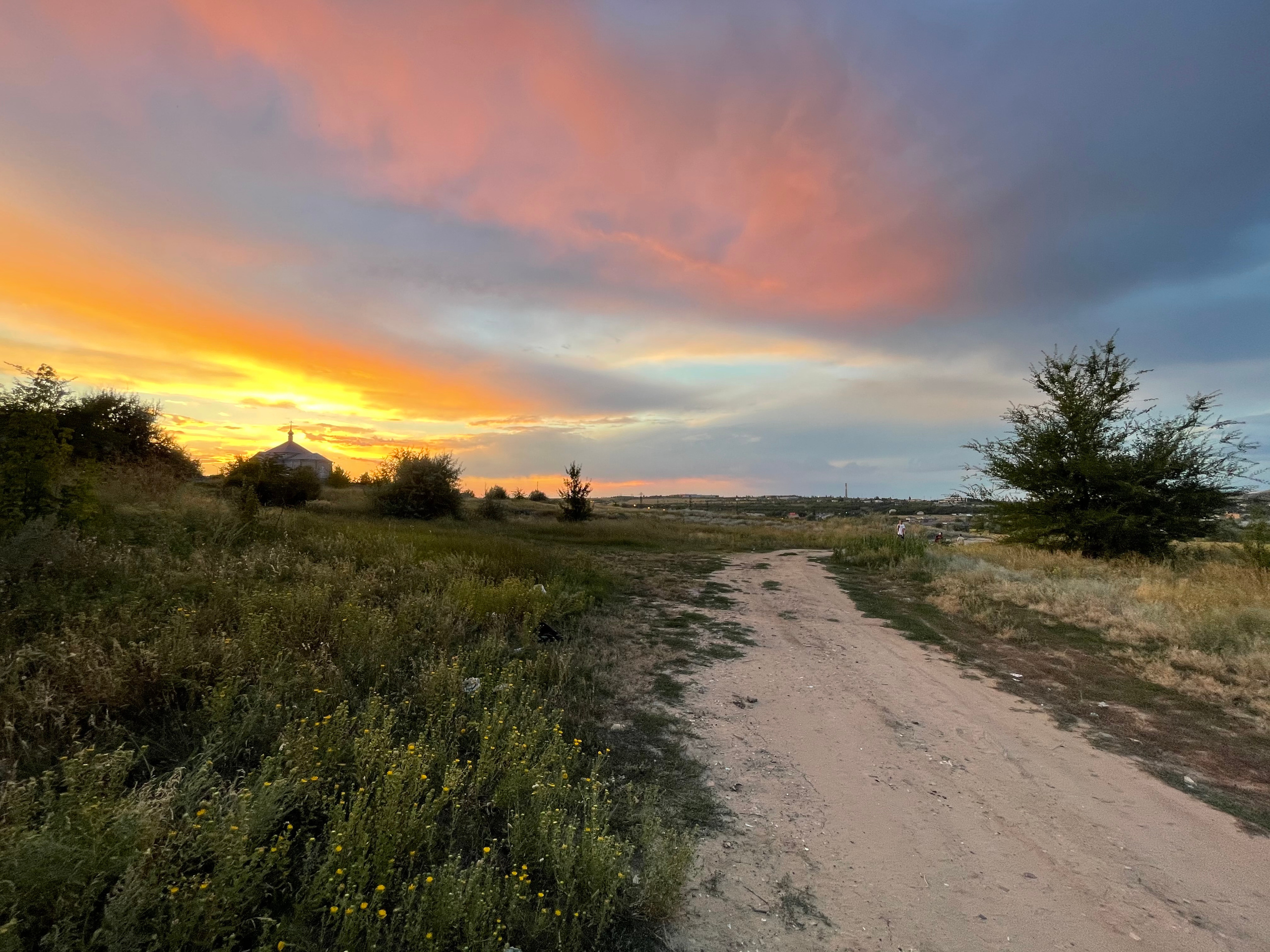 10 550 Степь. Дорога. ВИЗУАЛЬНЫЕ И ЗВУКОВЫЕ РЕШЕНИЯ ДЛЯ БИЗНЕСА И СЪЁМОК ТЕЛЕТЕЛА