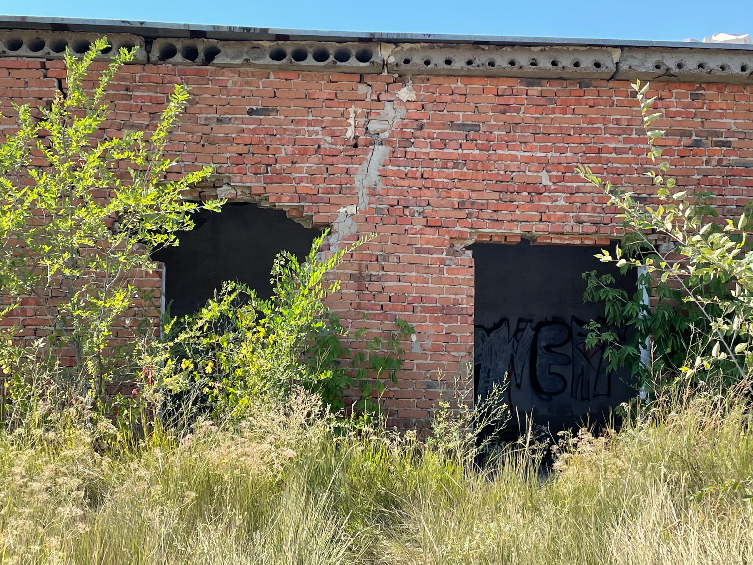 24 000 Здание из красного кирпича (Снесено). ВИЗУАЛЬНЫЕ И ЗВУКОВЫЕ РЕШЕНИЯ ДЛЯ БИЗНЕСА И СЪЁМОК ТЕЛЕТЕЛА