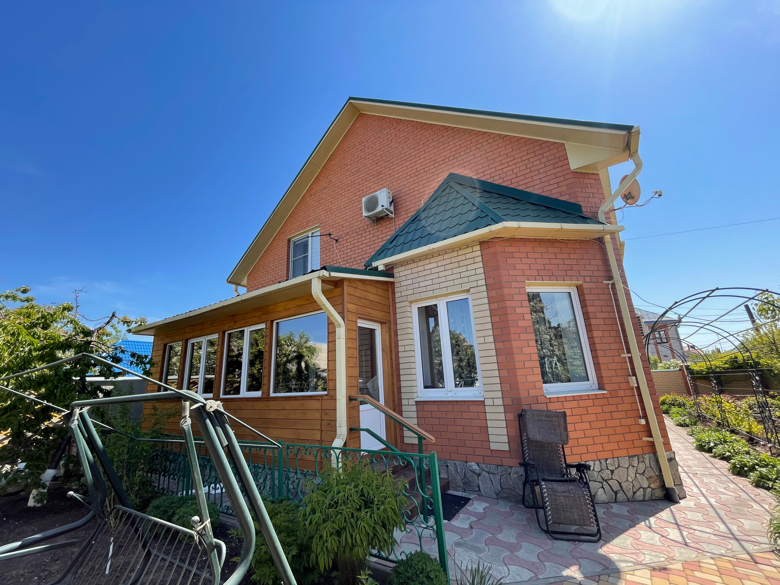 20 180 Дом из красного кирпича. ВИЗУАЛЬНЫЕ И ЗВУКОВЫЕ РЕШЕНИЯ ДЛЯ БИЗНЕСА И СЪЁМОК ТЕЛЕТЕЛА