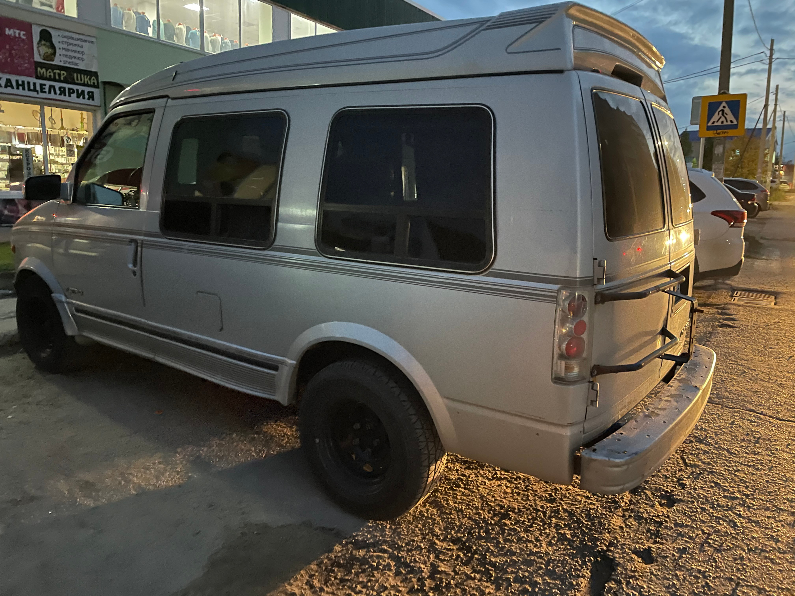 Шевролет микроавтобус 90150. ВИЗУАЛЬНЫЕ И ЗВУКОВЫЕ РЕШЕНИЯ ДЛЯ БИЗНЕСА И СЪЁМОК ТЕЛЕТЕЛА