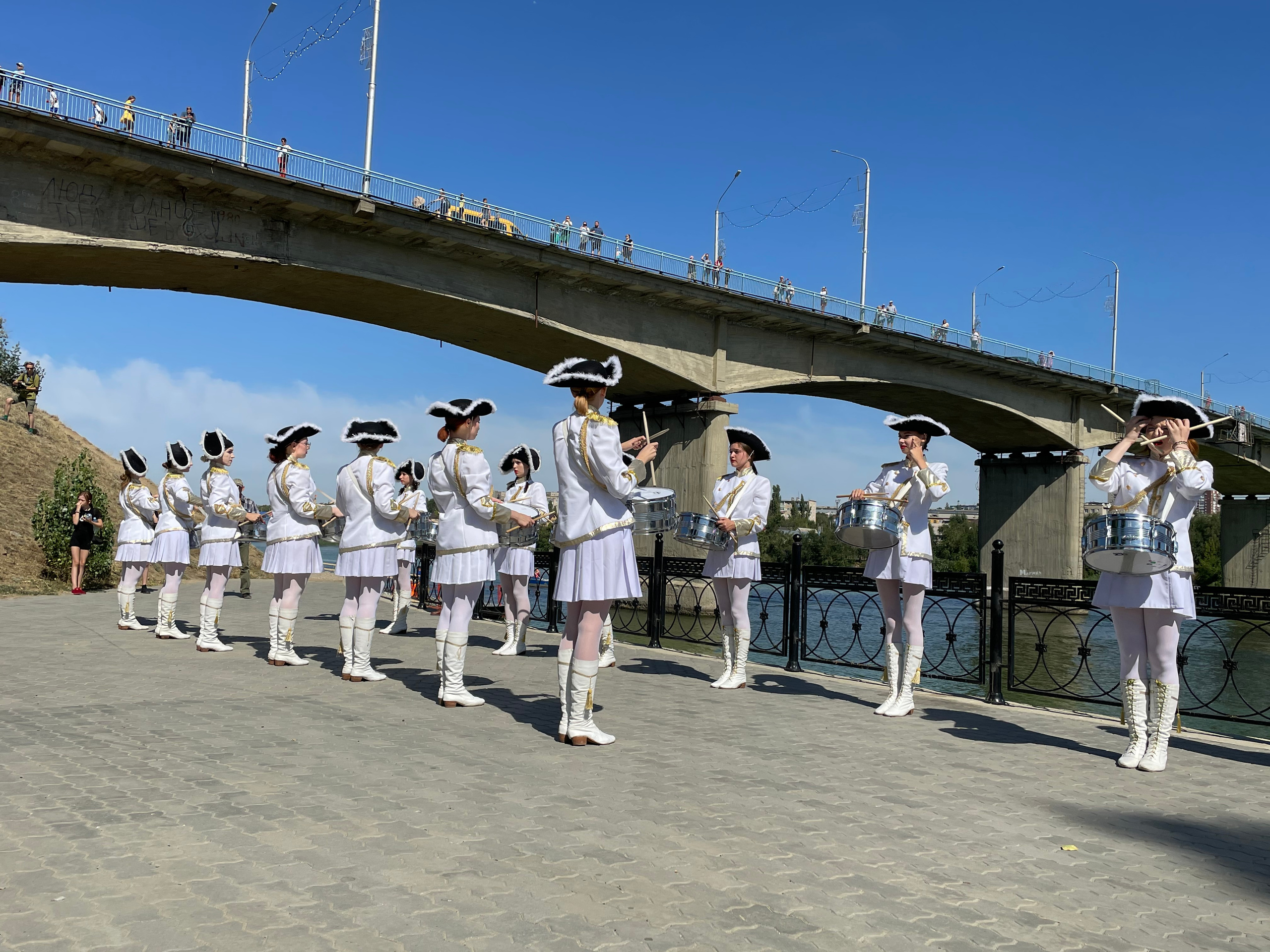 21 317 Набережная, праздник. ВИЗУАЛЬНЫЕ И ЗВУКОВЫЕ РЕШЕНИЯ ДЛЯ БИЗНЕСА И СЪЁМОК ТЕЛЕТЕЛА