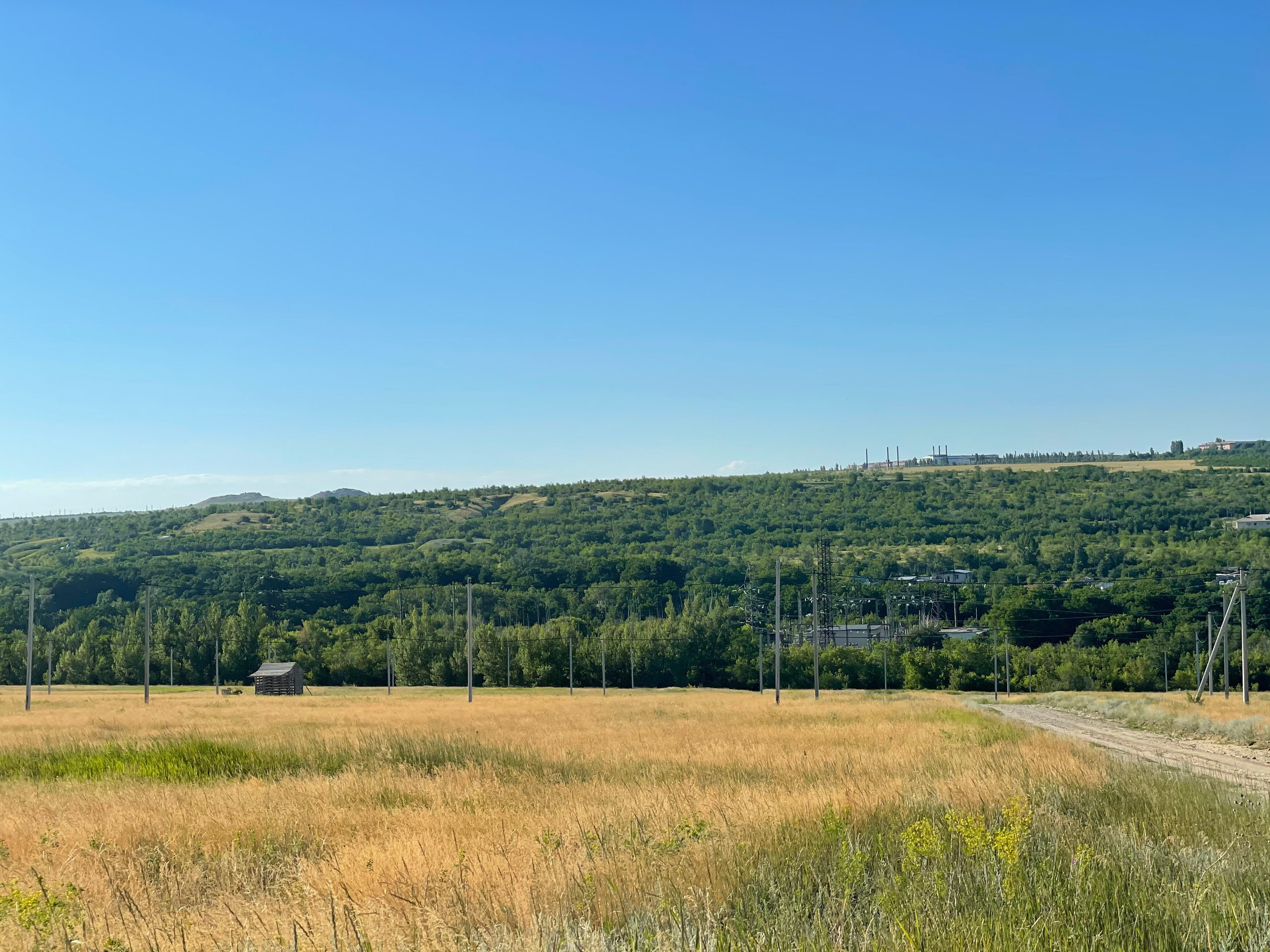 10 570 Степь. Хижина. ВИЗУАЛЬНЫЕ И ЗВУКОВЫЕ РЕШЕНИЯ ДЛЯ БИЗНЕСА И СЪЁМОК ТЕЛЕТЕЛА