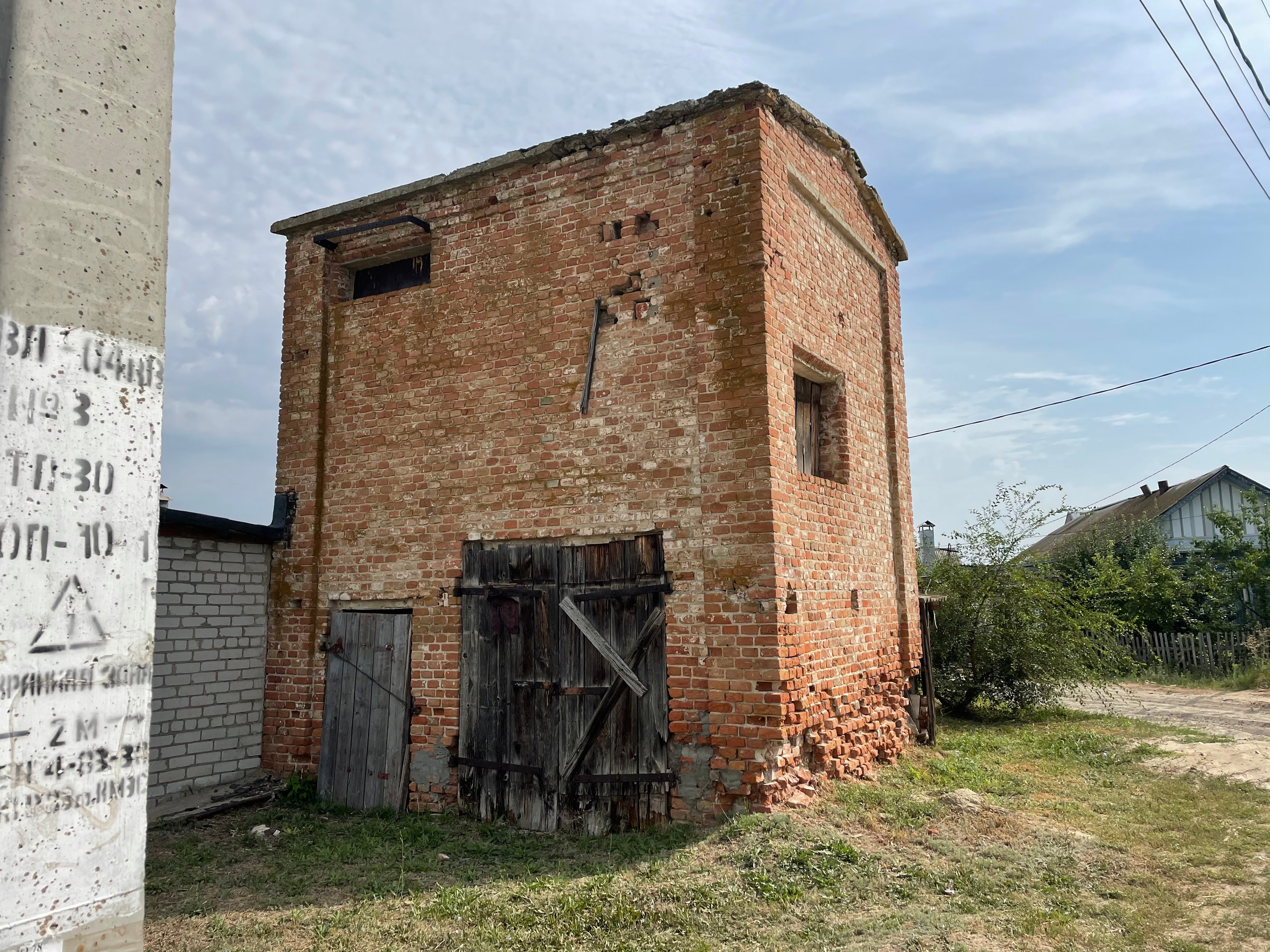 20 012 Здание красный кирпич. ВИЗУАЛЬНЫЕ И ЗВУКОВЫЕ РЕШЕНИЯ ДЛЯ БИЗНЕСА И СЪЁМОК ТЕЛЕТЕЛА