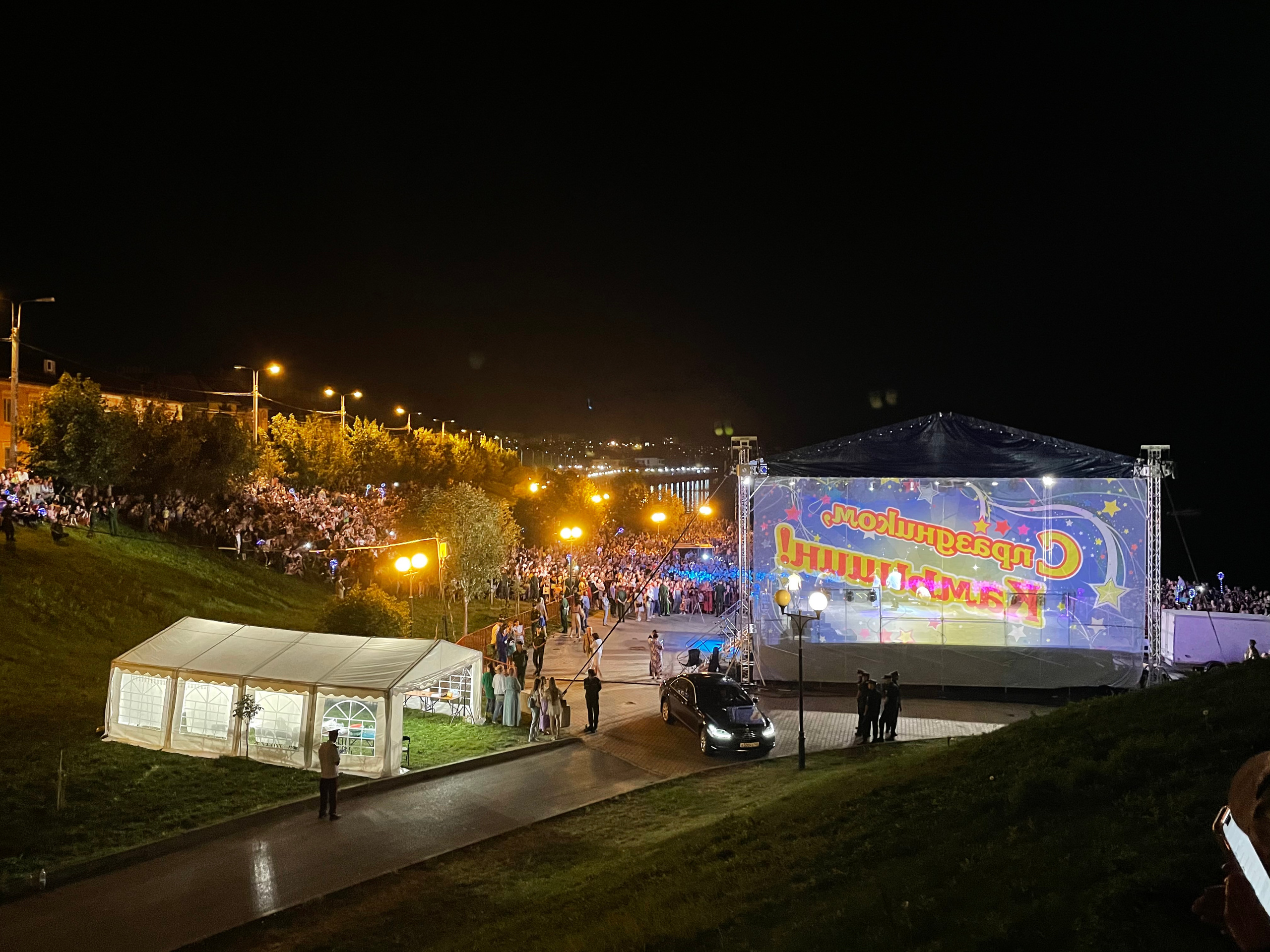 21 327 Набережная, праздник, сцена. ВИЗУАЛЬНЫЕ И ЗВУКОВЫЕ РЕШЕНИЯ ДЛЯ БИЗНЕСА И СЪЁМОК ТЕЛЕТЕЛА