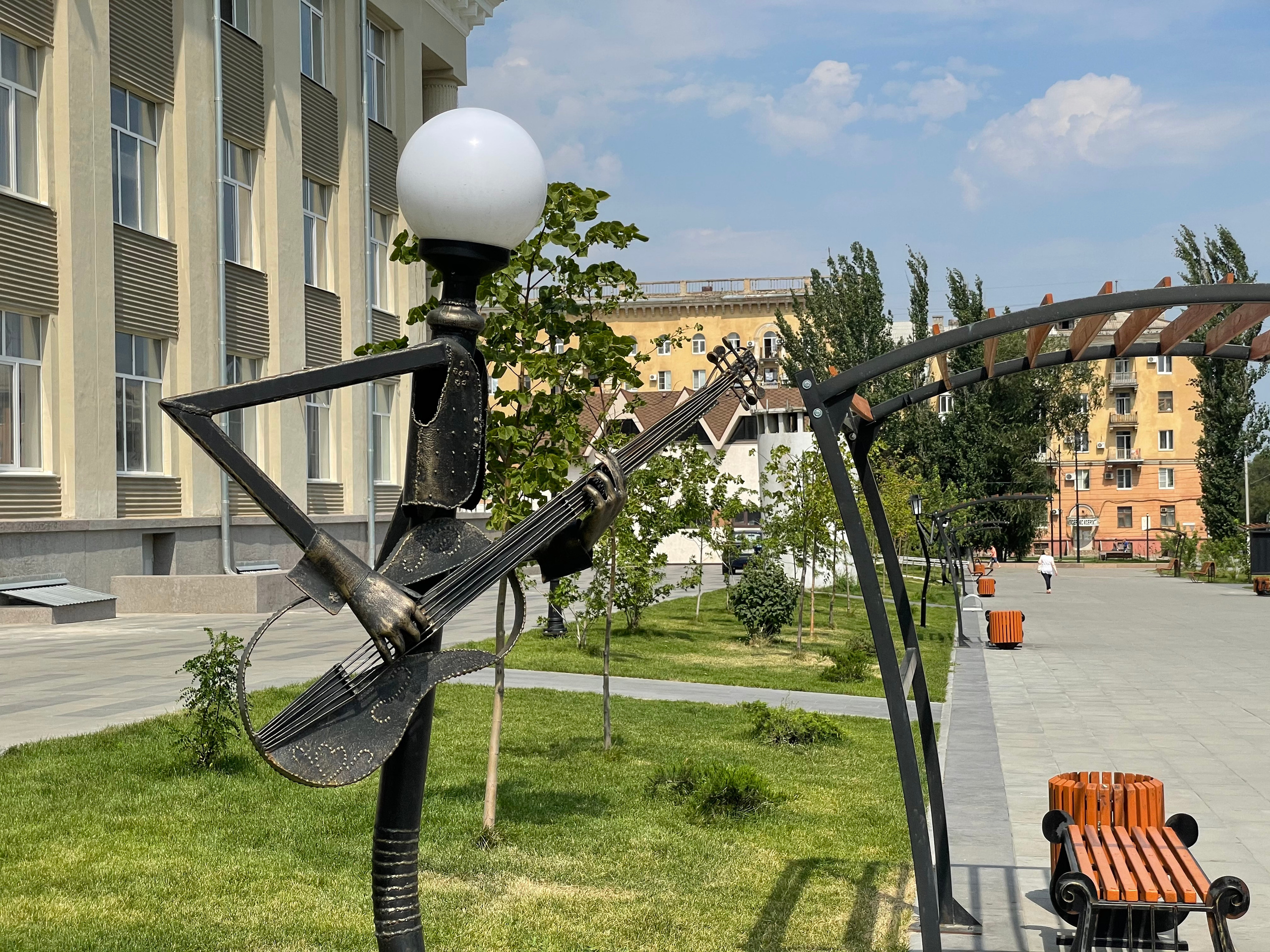 200 018 Арт-фонари. ВИЗУАЛЬНЫЕ И ЗВУКОВЫЕ РЕШЕНИЯ ДЛЯ БИЗНЕСА И СЪЁМОК ТЕЛЕТЕЛА