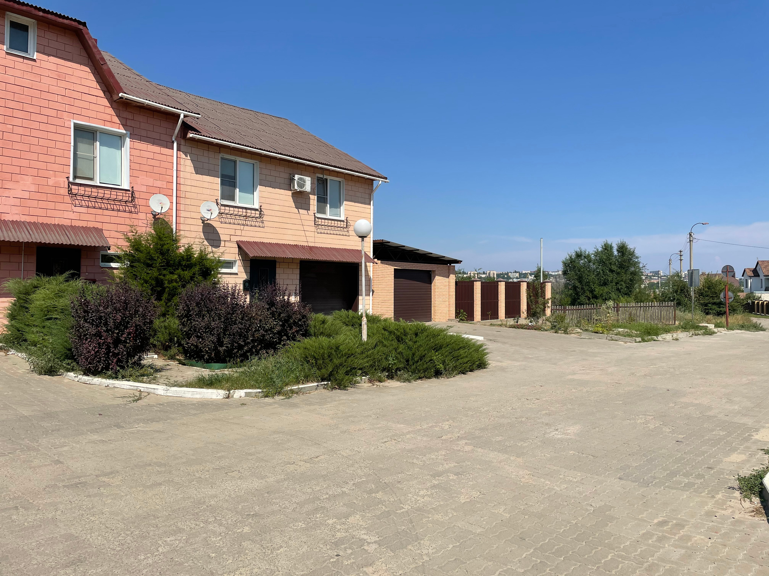 20 185 Таунхаус. ВИЗУАЛЬНЫЕ И ЗВУКОВЫЕ РЕШЕНИЯ ДЛЯ БИЗНЕСА И СЪЁМОК ТЕЛЕТЕЛА