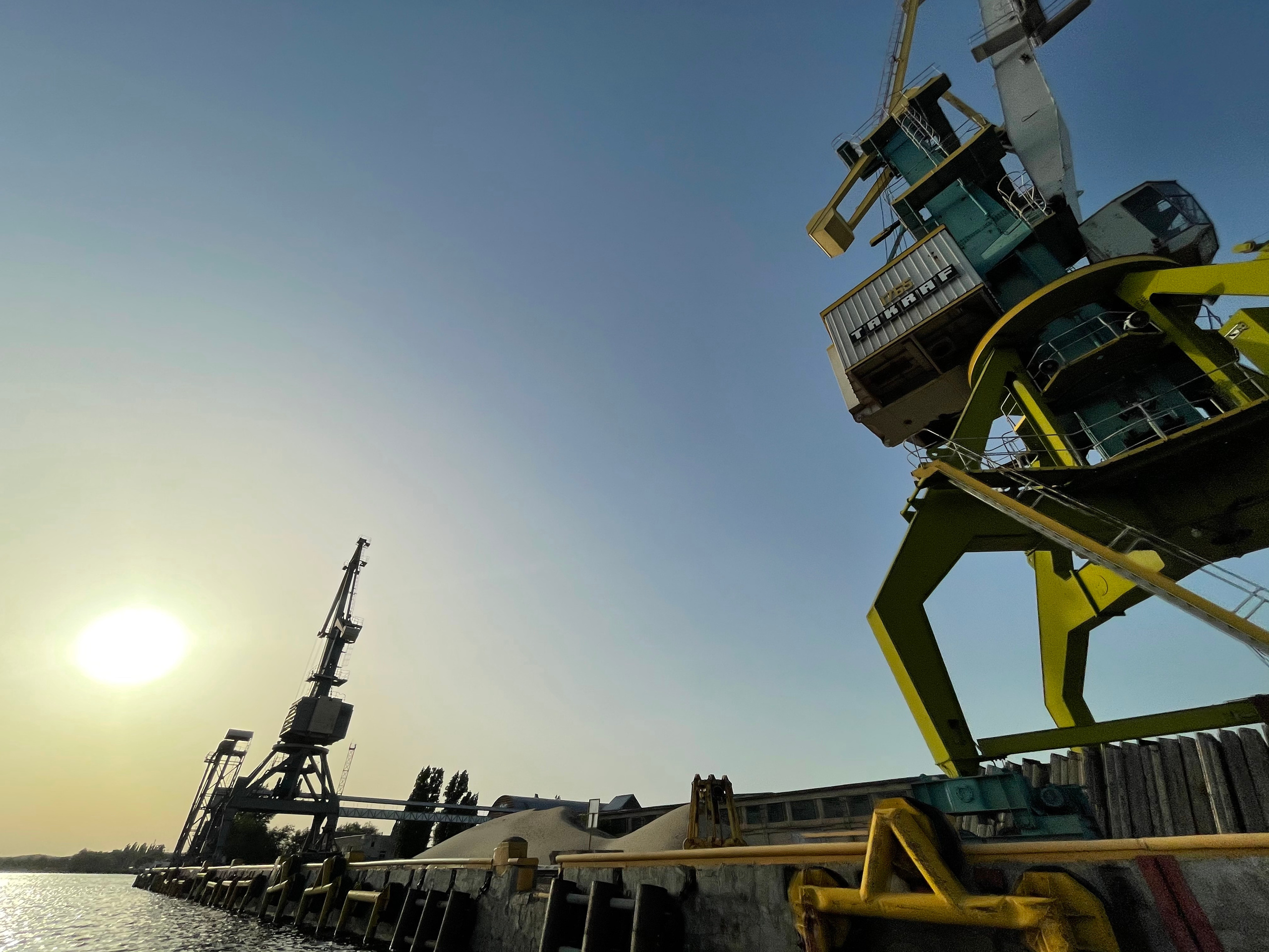 100 100 Картина. ВИЗУАЛЬНЫЕ И ЗВУКОВЫЕ РЕШЕНИЯ ДЛЯ БИЗНЕСА И СЪЁМОК ТЕЛЕТЕЛА