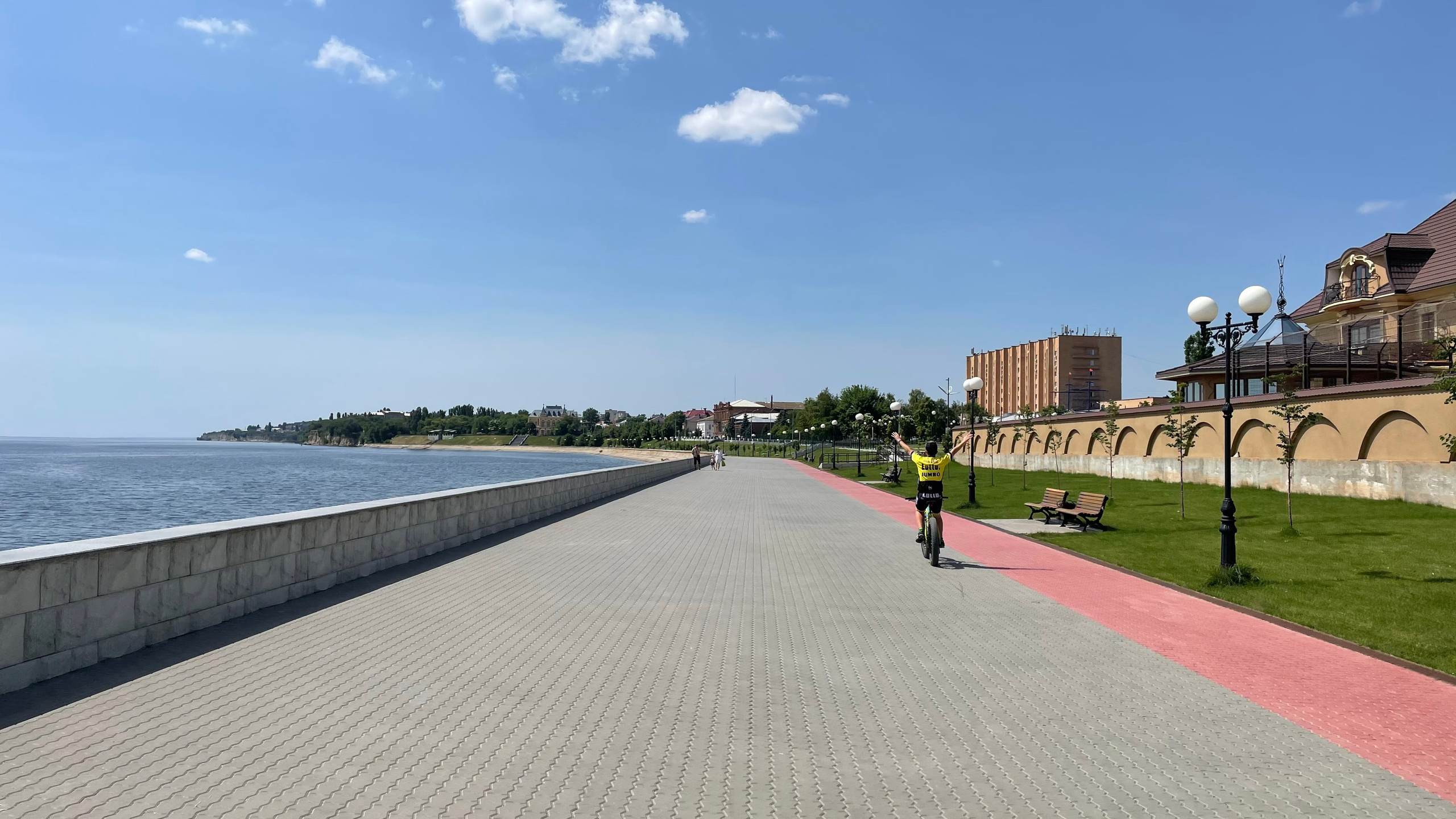 21 300 Набережная. ВИЗУАЛЬНЫЕ И ЗВУКОВЫЕ РЕШЕНИЯ ДЛЯ БИЗНЕСА И СЪЁМОК ТЕЛЕТЕЛА