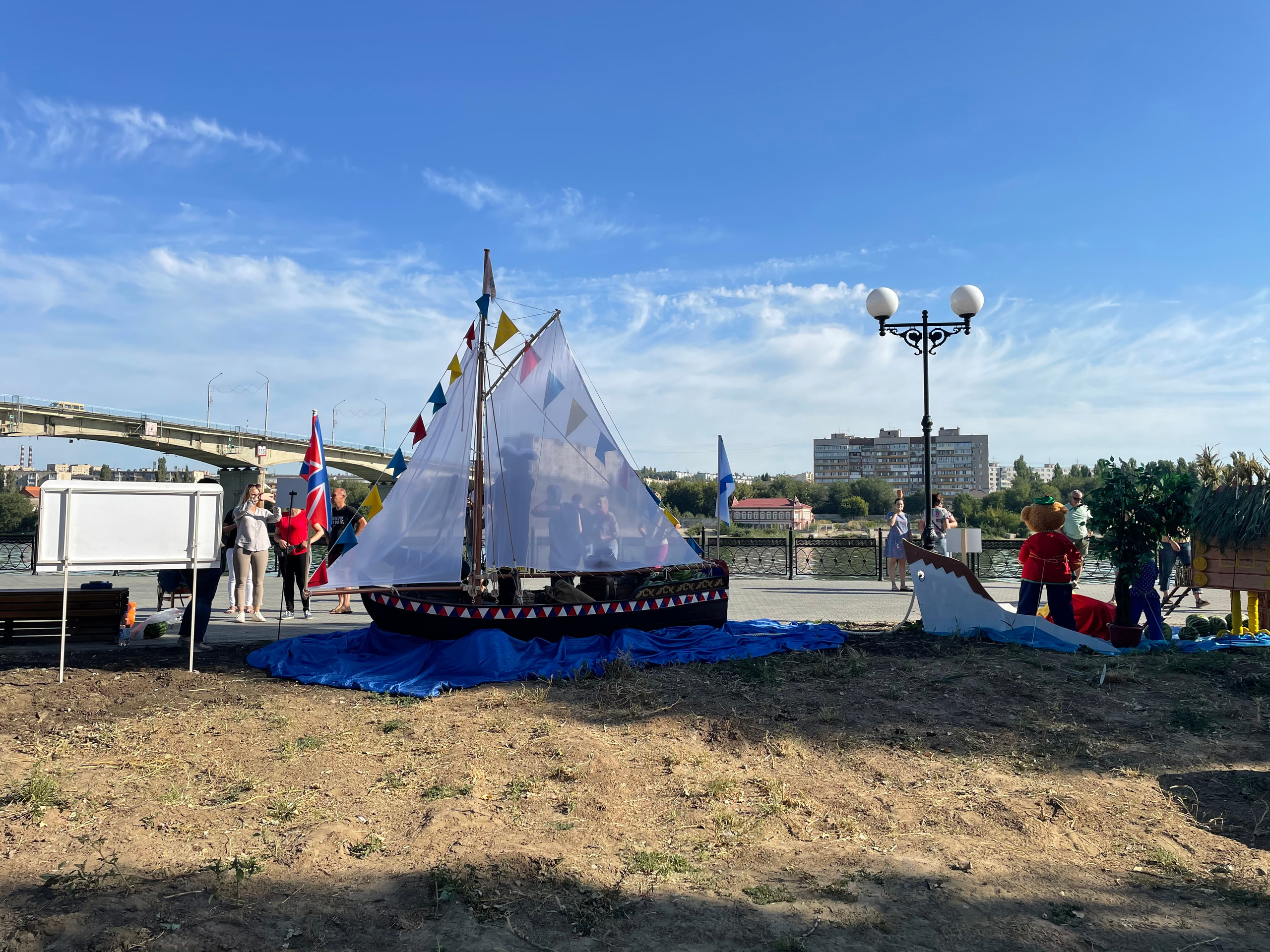 203 440 Декорация «Парусник». ВИЗУАЛЬНЫЕ И ЗВУКОВЫЕ РЕШЕНИЯ ДЛЯ БИЗНЕСА И СЪЁМОК ТЕЛЕТЕЛА