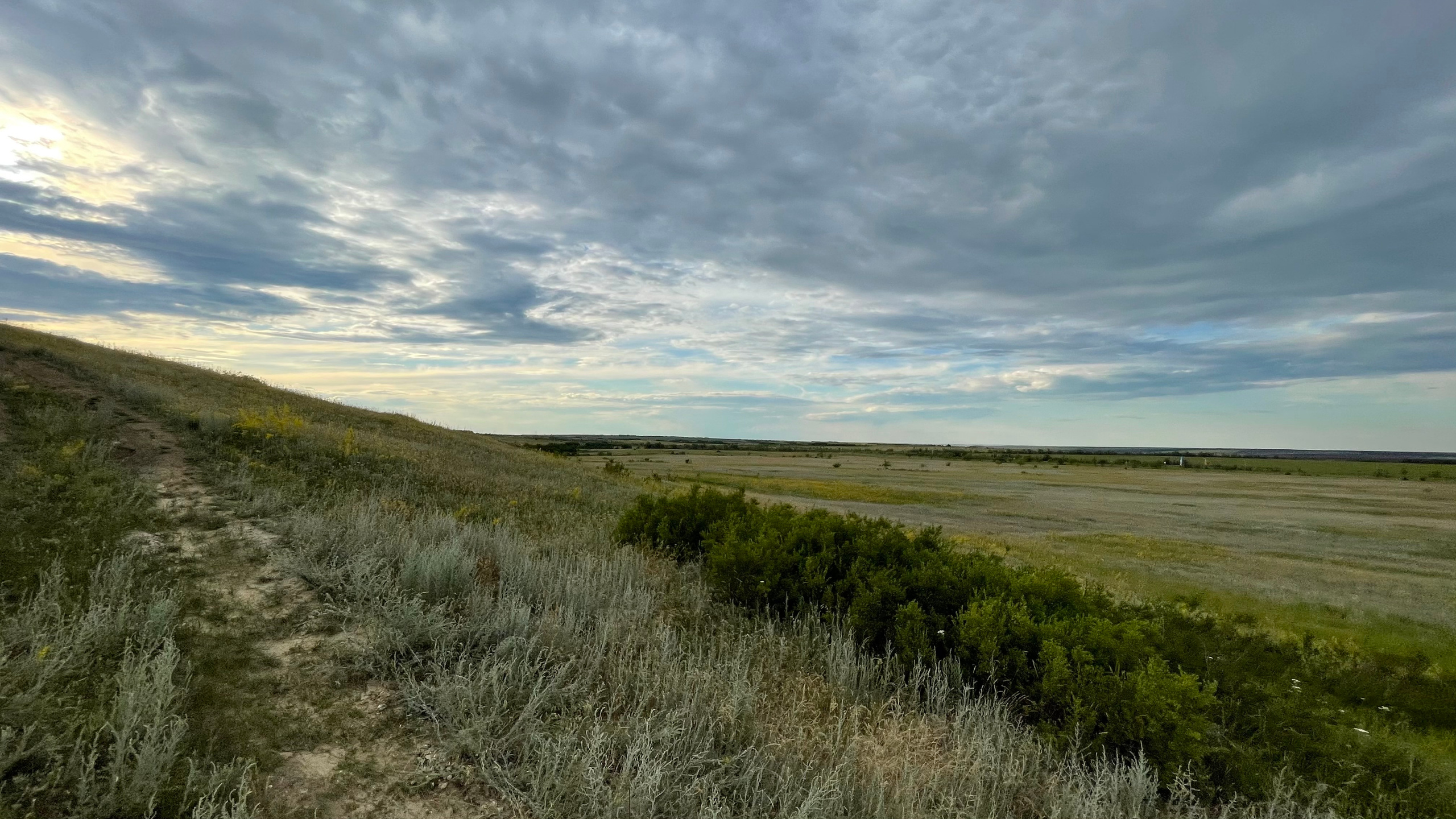 10 560 Степь. Курган. ВИЗУАЛЬНЫЕ И ЗВУКОВЫЕ РЕШЕНИЯ ДЛЯ БИЗНЕСА И СЪЁМОК ТЕЛЕТЕЛА