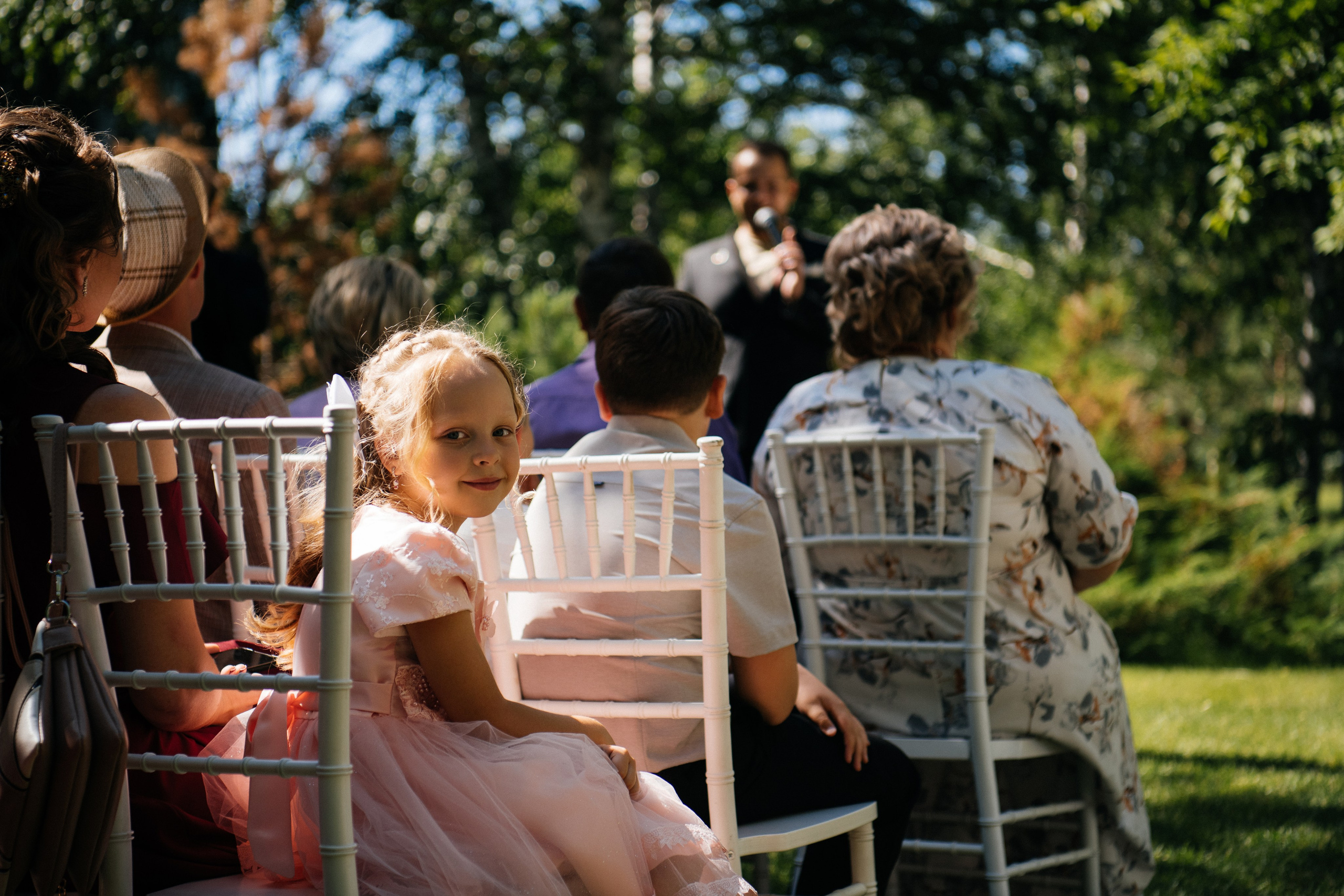 alt="Свадебная фотосессия в Барнауле. Свадебный фотограф Анна Глухова"