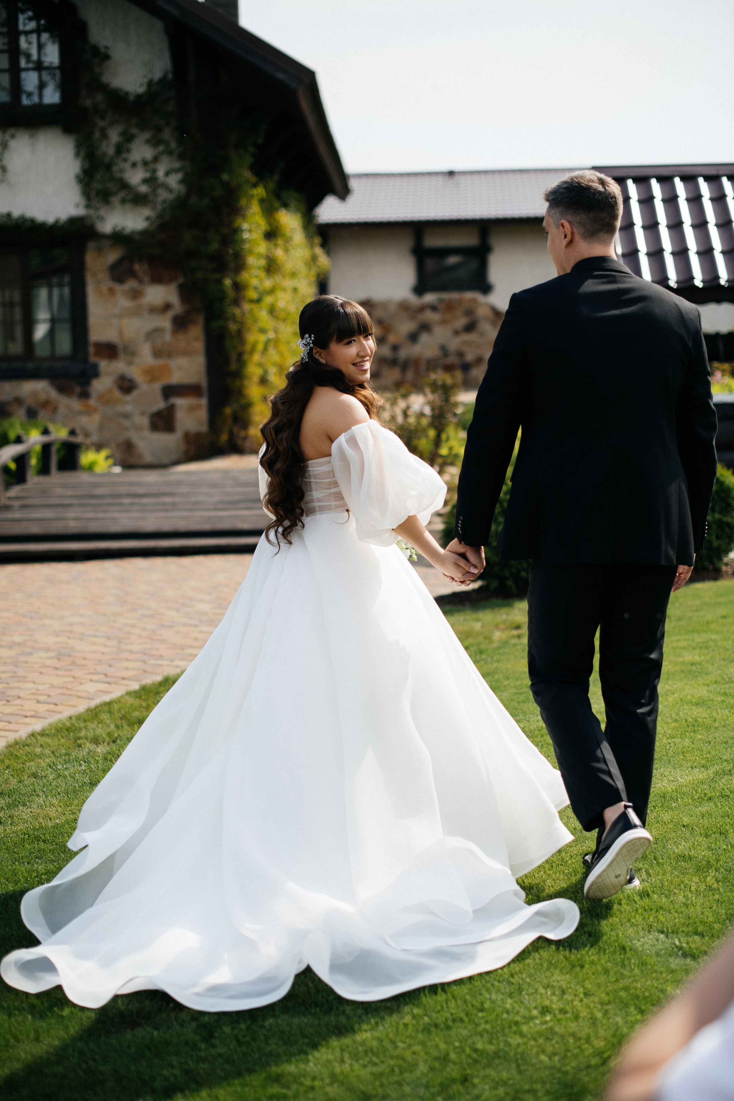 alt="Свадебная фотосессия в Барнауле. Свадебный фотограф Анна Глухова"