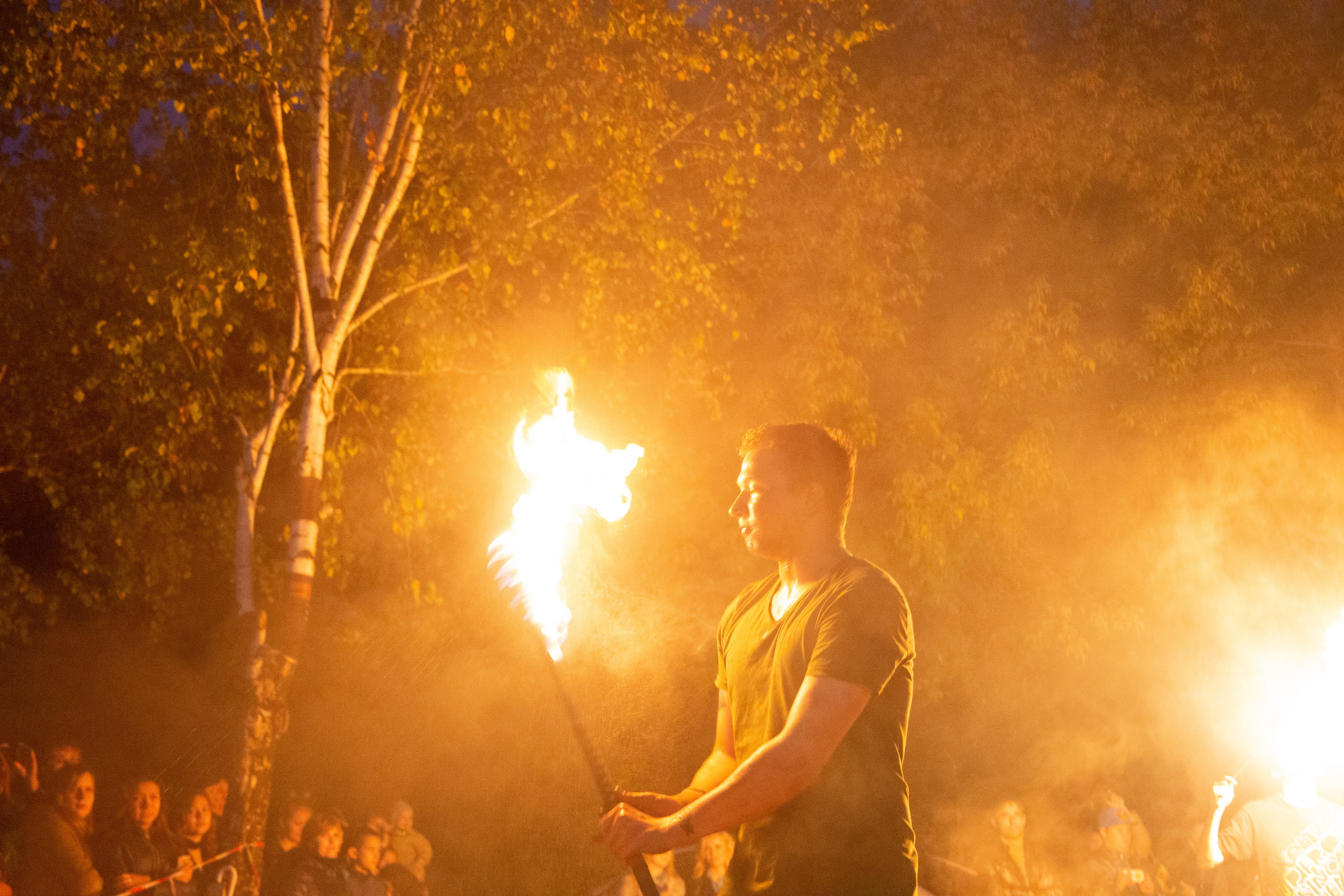 Огненное шоу в Перми. Фотограф Никита Попов. Фотограф Пермь. Фотосессия в фотостудии Перми и на свежем воздухе