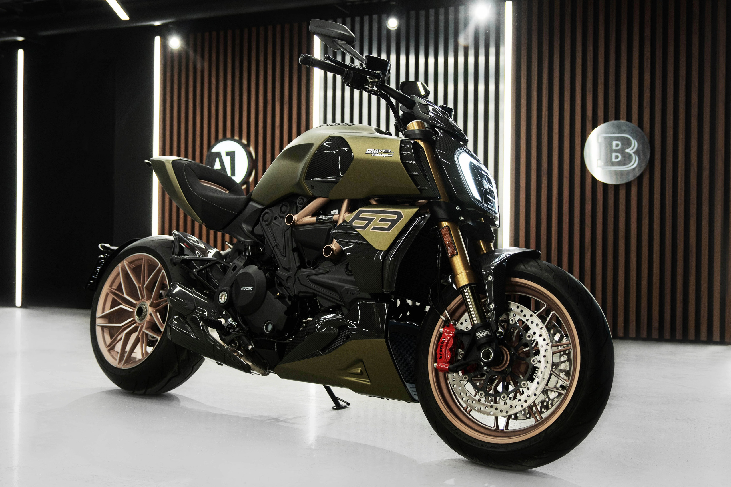 Ducati Diavel Lamborghini. Автомобильный фотограф Светлана Усова