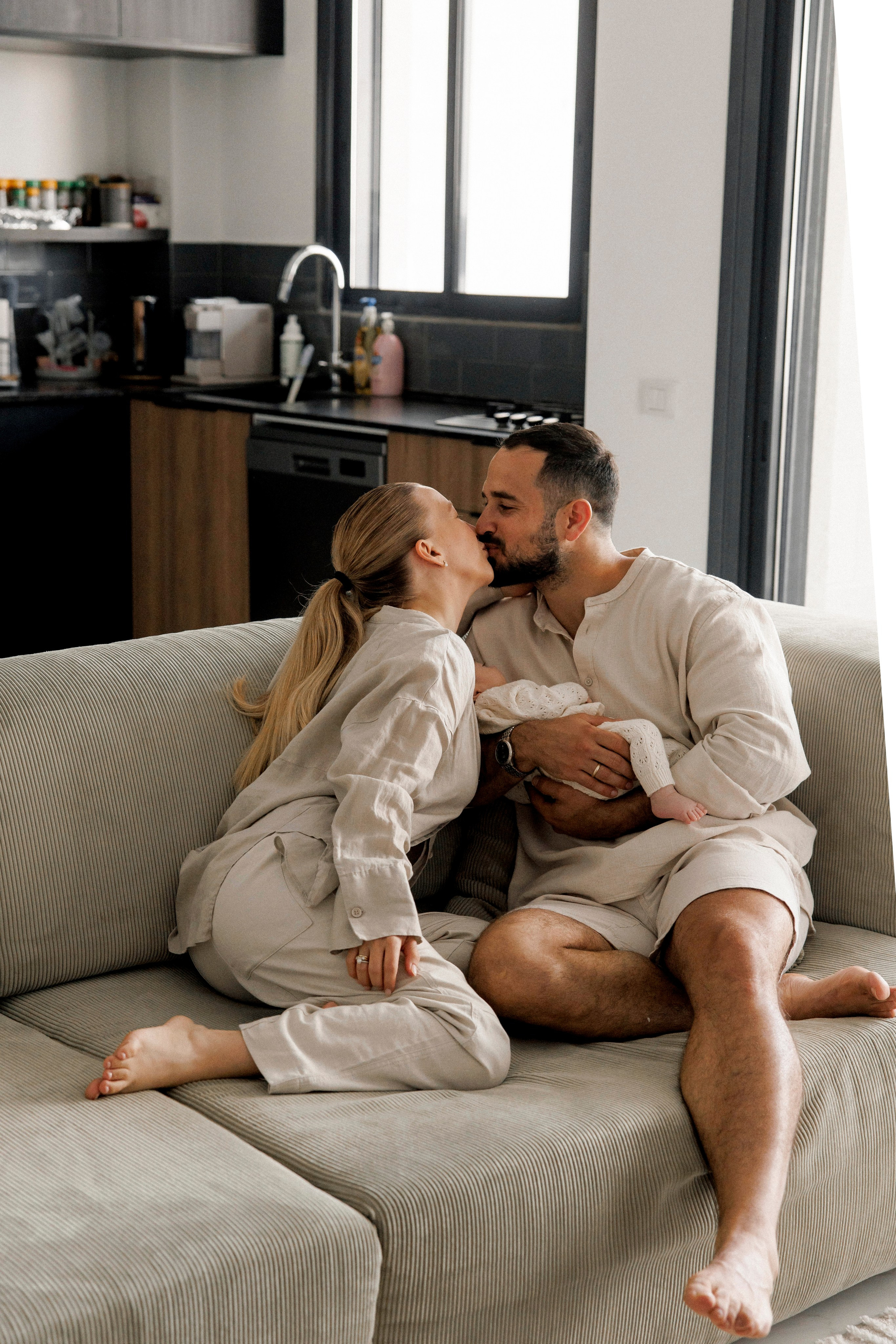 New born family photoshoot at home. Wedding and family photographer