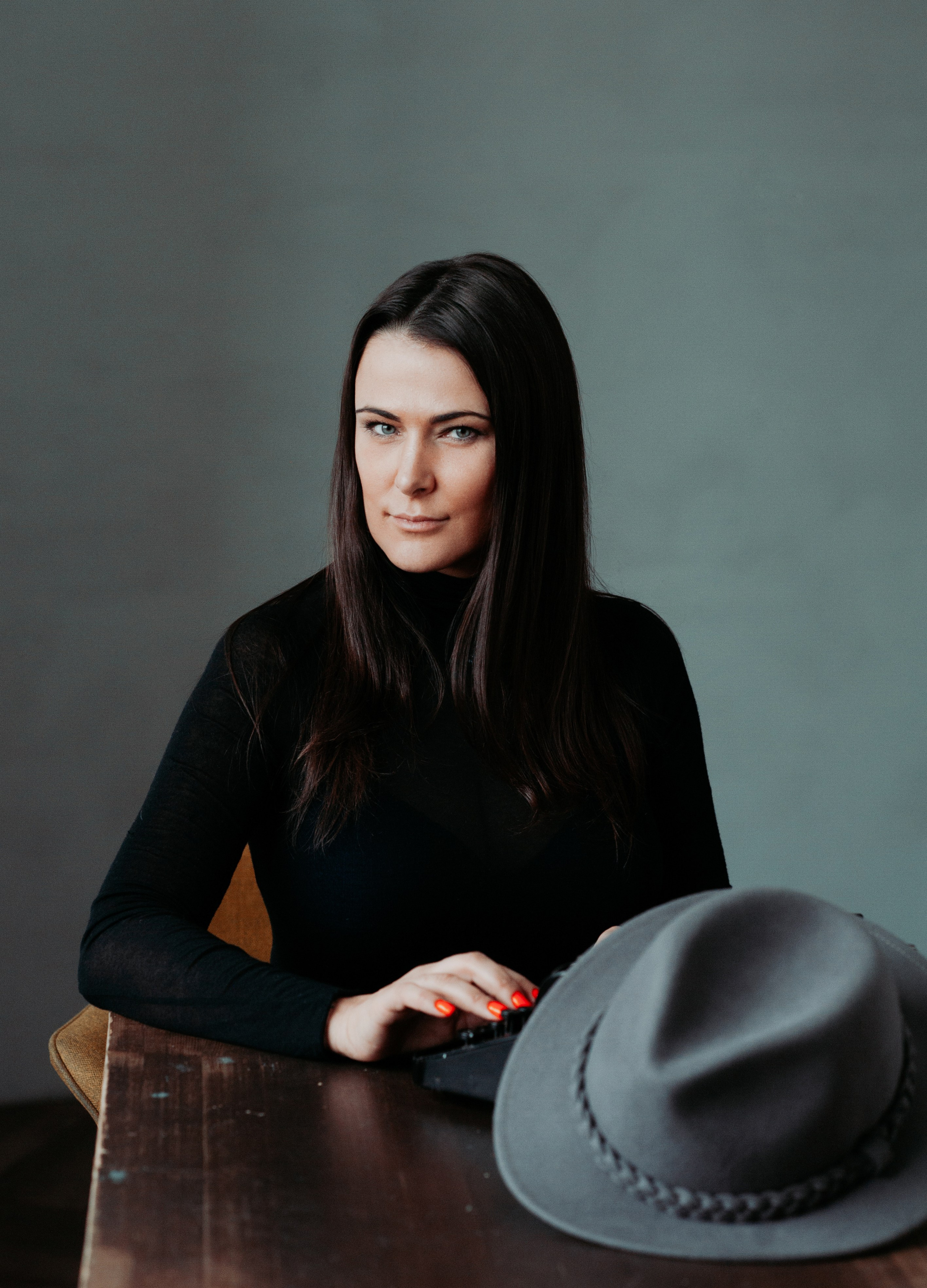 Дело в шляпе. Портретный и лайфстайл фотограф в Санкт-Петербурге