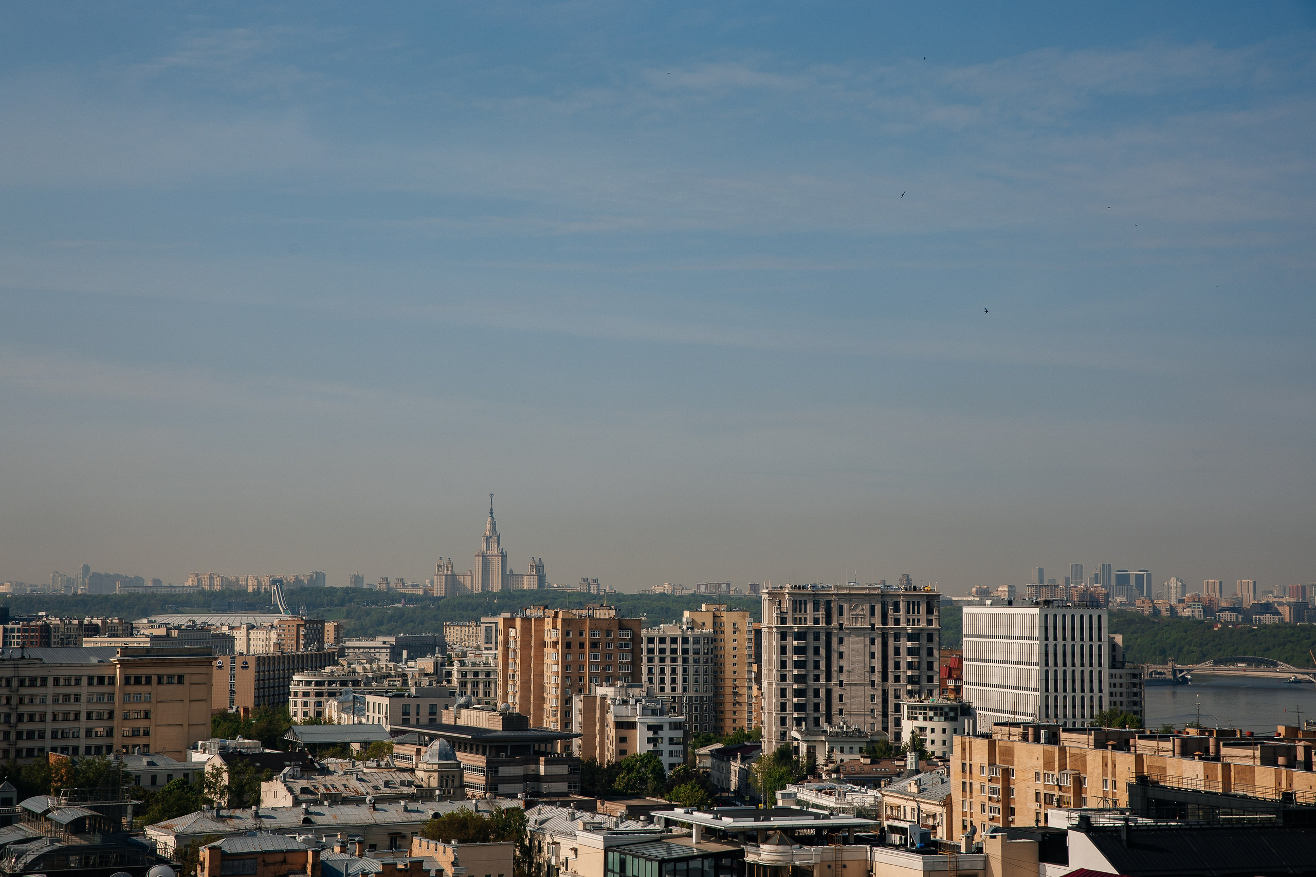 Романтическая прогулка на крыше. Свадебный и семейный фотограф в Москве Красинская Мария