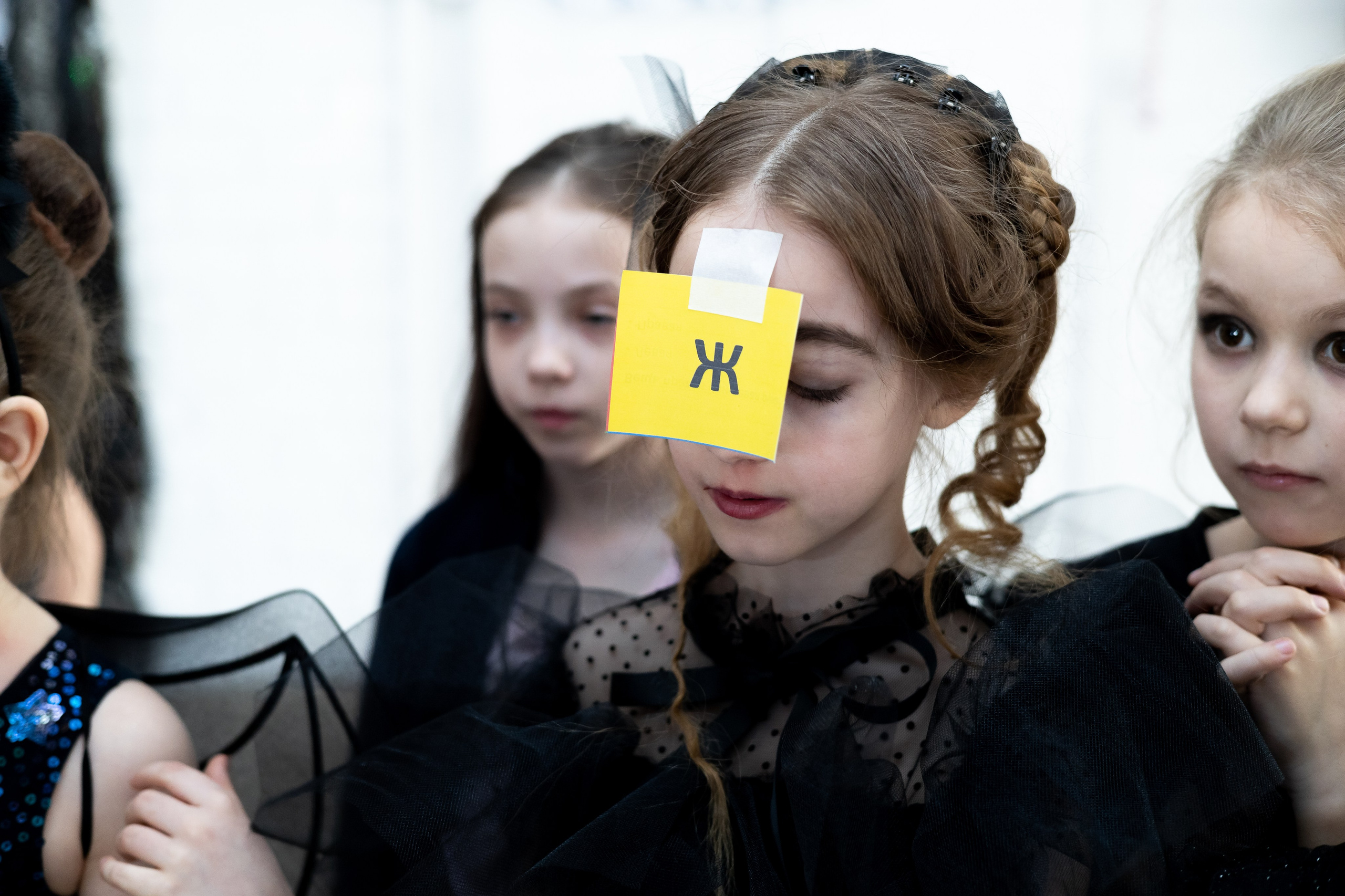 Фееричная вечеринка по мотивам легендарного сериала Wednesday. Школа для девочек во Владивостоке — Само Совершенство