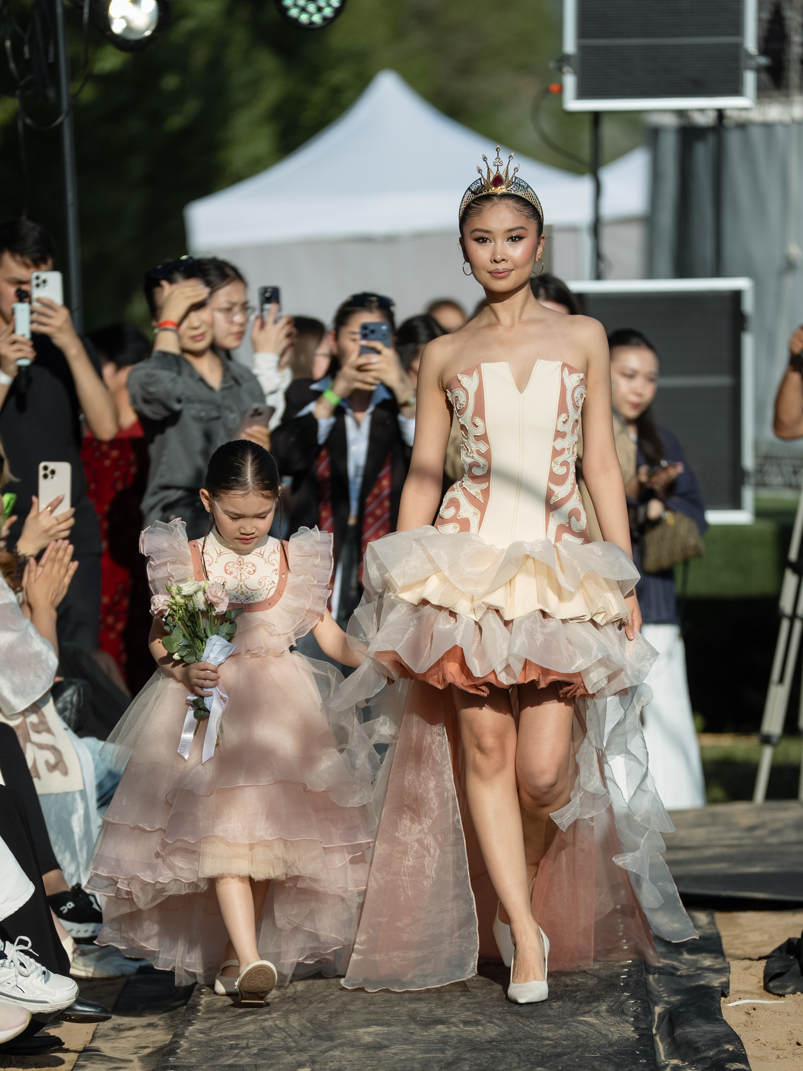 Brand Darideiya. Сайт Алматинского НЮ АРТ, будуар и фэшн фотографа Дениса Карпенко