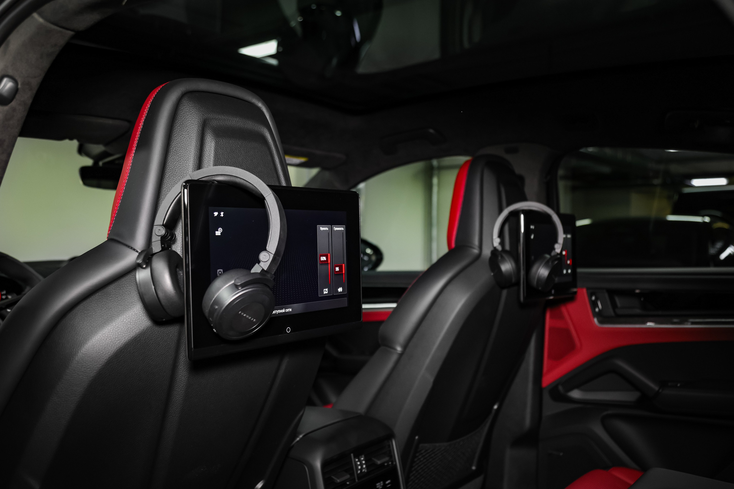 2025 PORSCHE CAYENNE COUPE E-Hybrid. Mixturecaptures