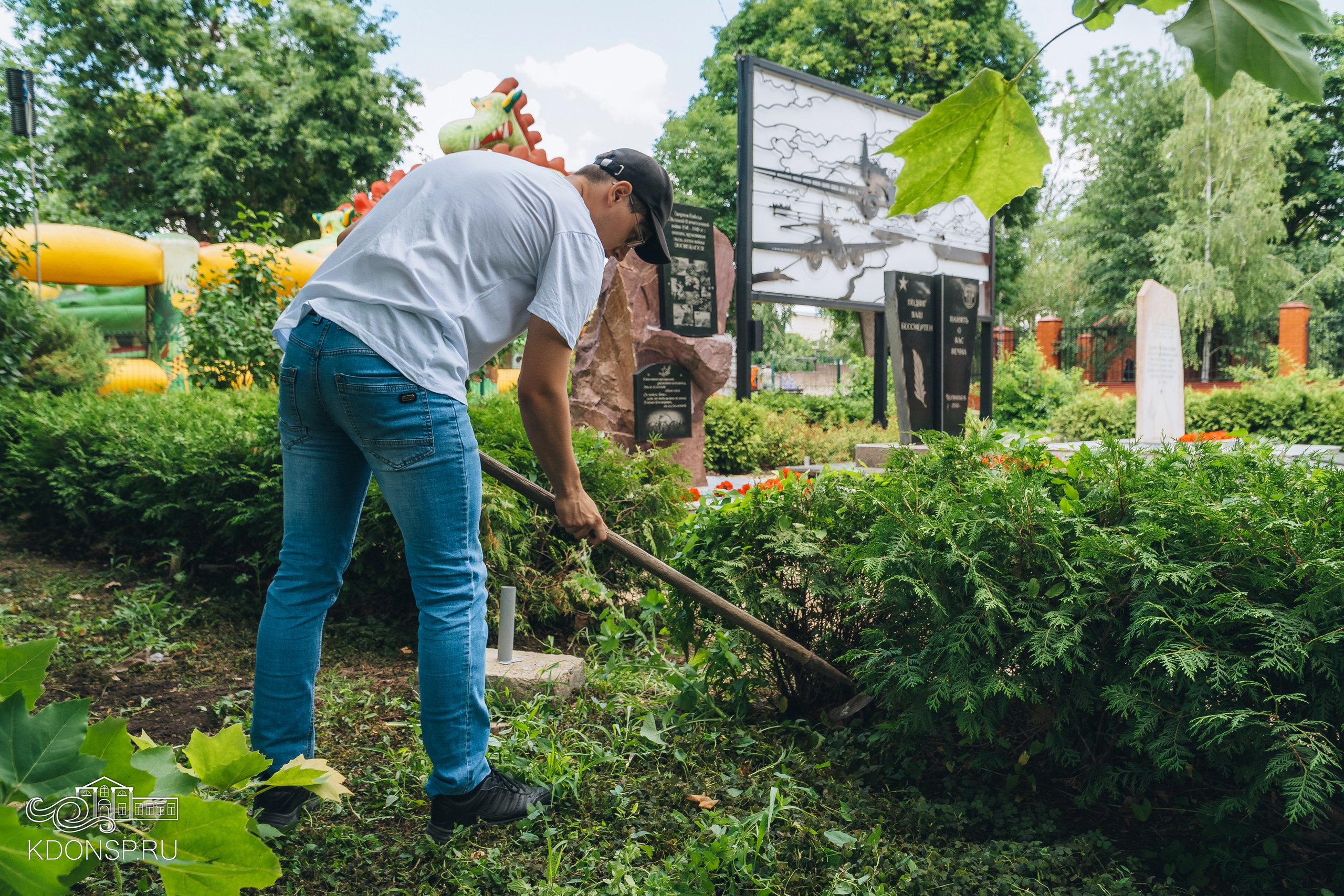 «Сад Памяти». Новотитаровский Дом культуры
