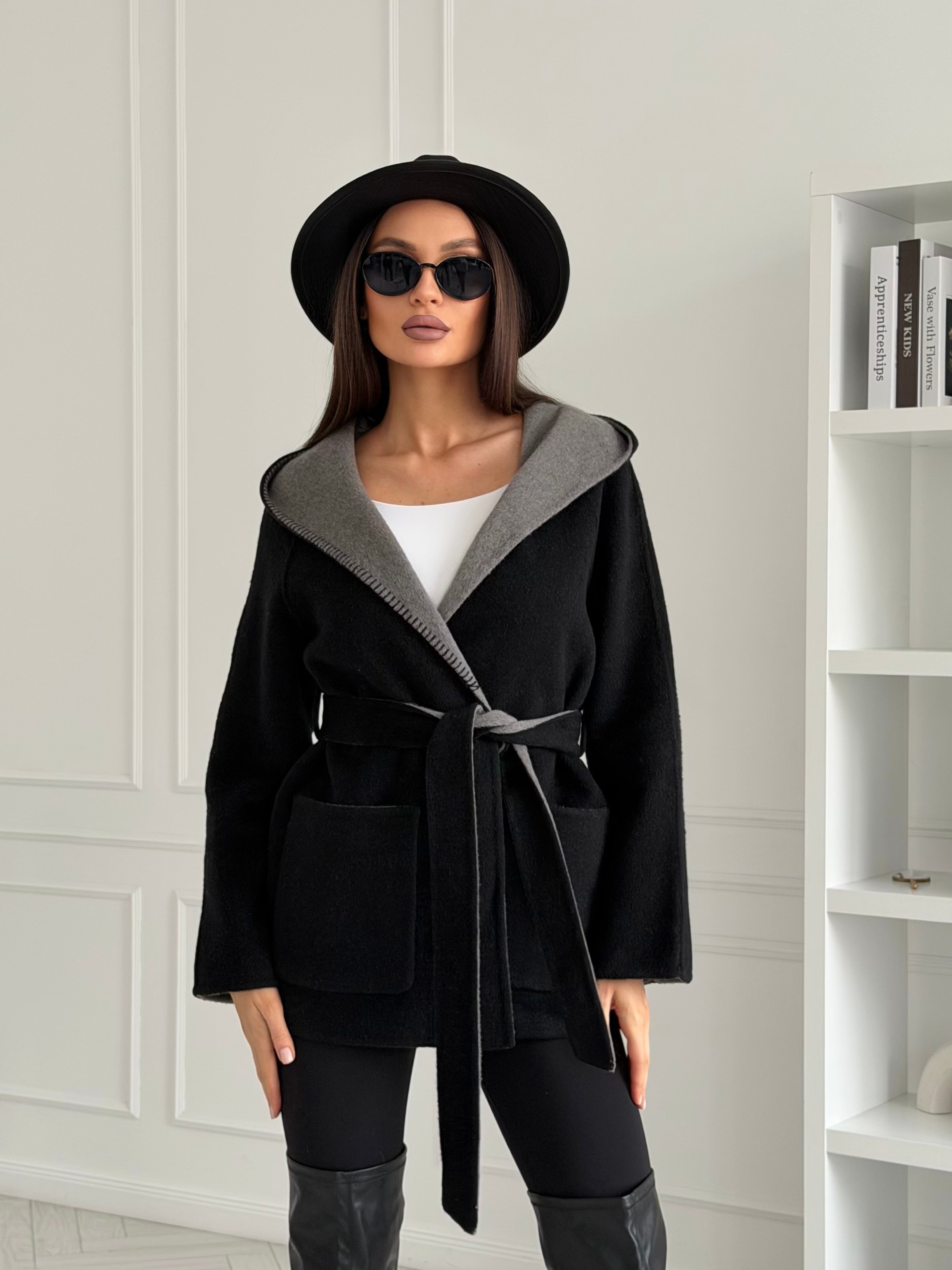 Оптовые продажи верхней одежды. Женские пальто из шерсти — заказать