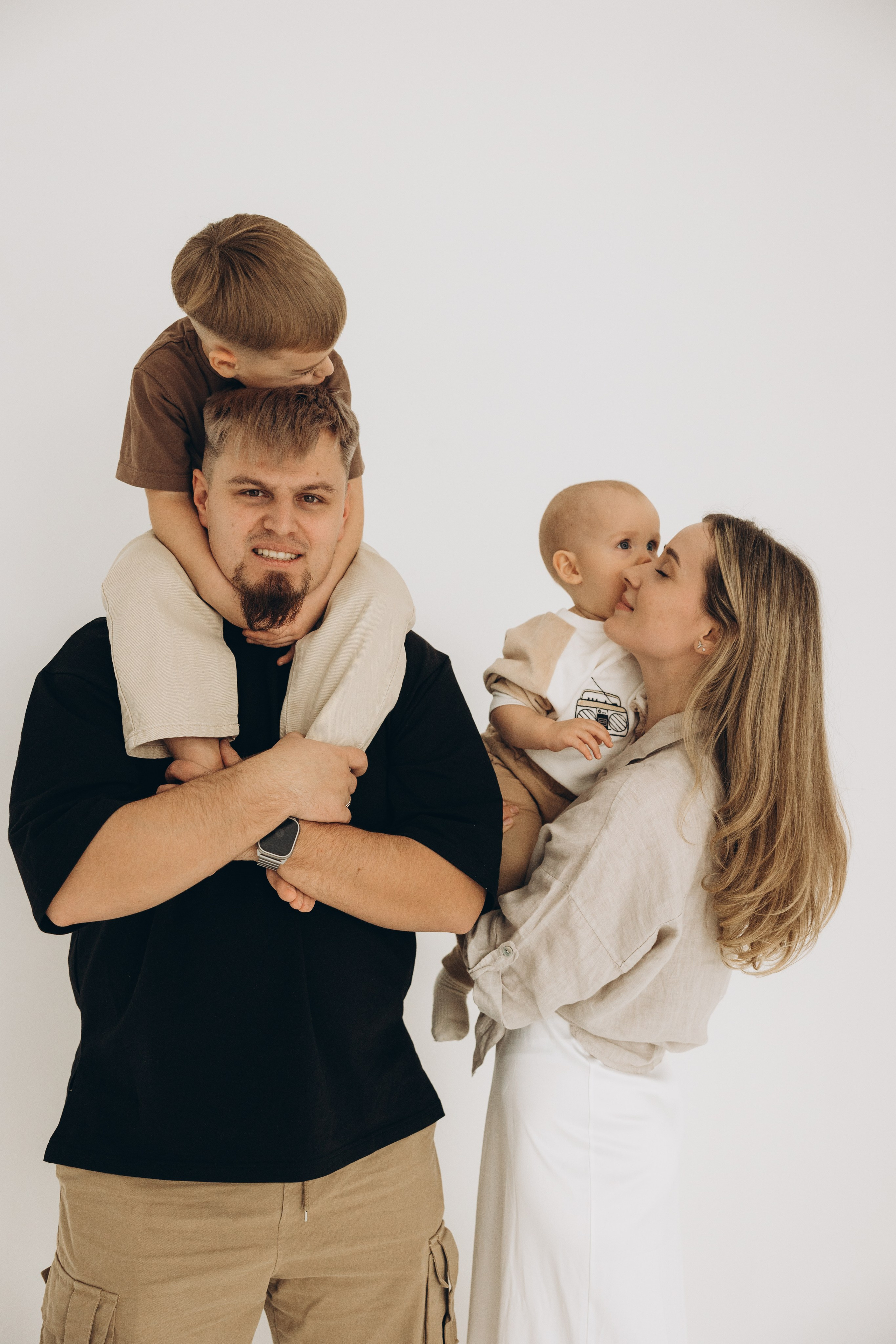 Дарья, Кирилл, Давид и Богдан. Семейный фотограф в Москве Виктория Ястребинская