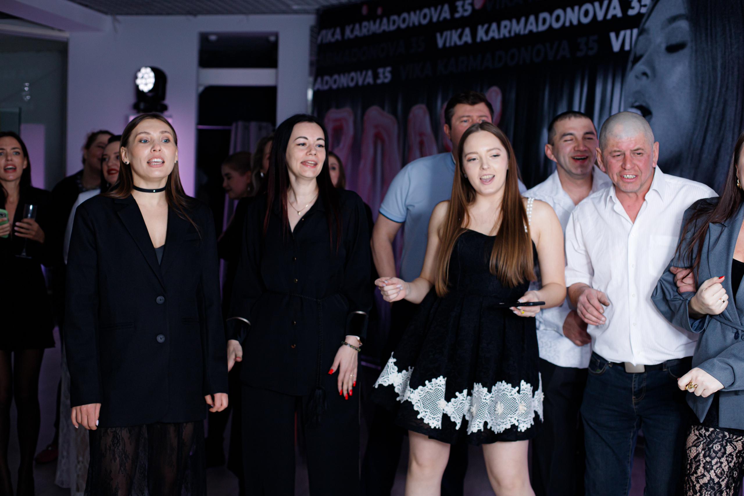 VIKA KARMADONOVA. Photokarish