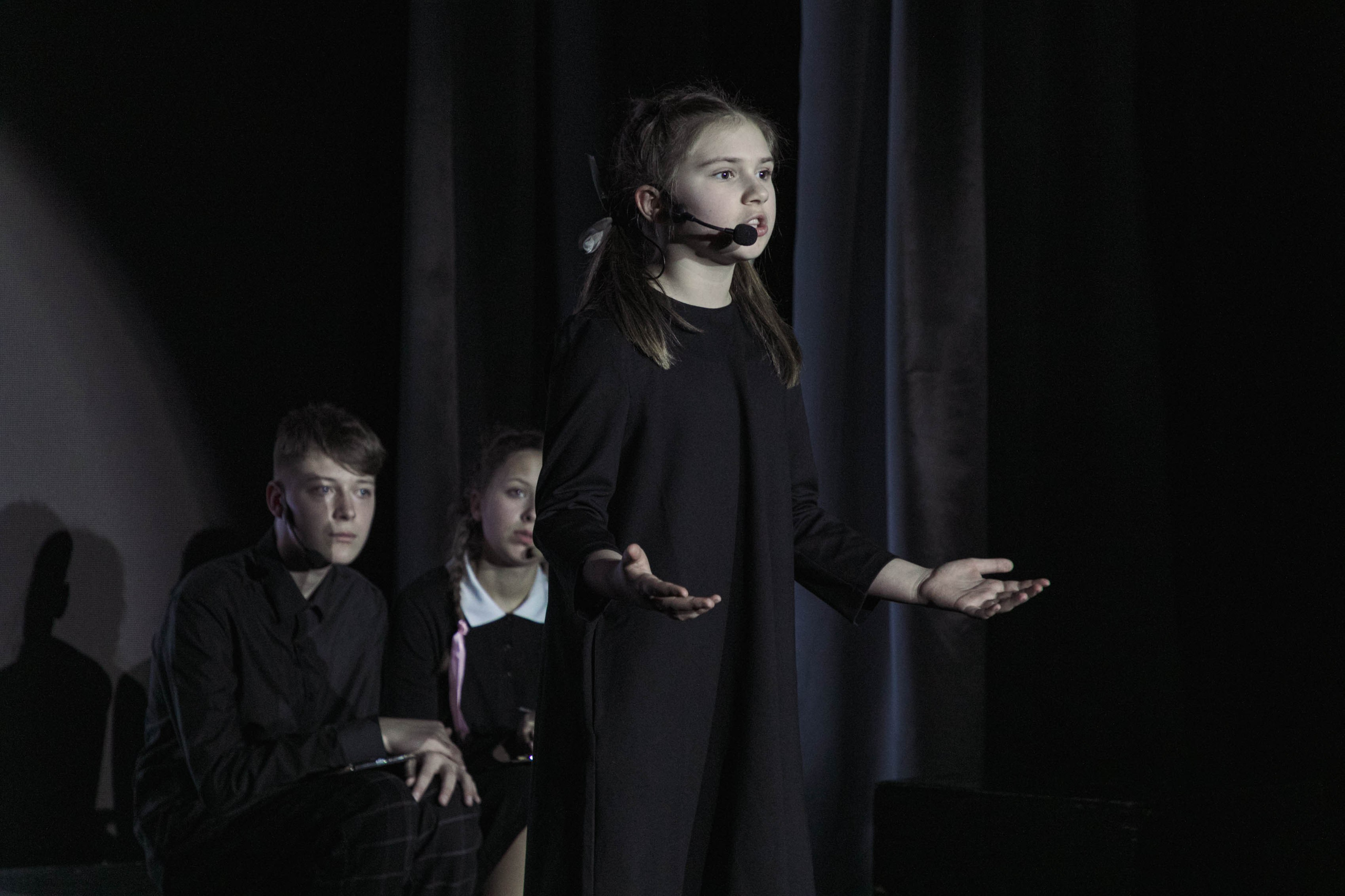 Спектакль "Узелки блокадной памяти", студия художественного слова "Начало", 2024 г. Фотограф: Адмакина Дарья