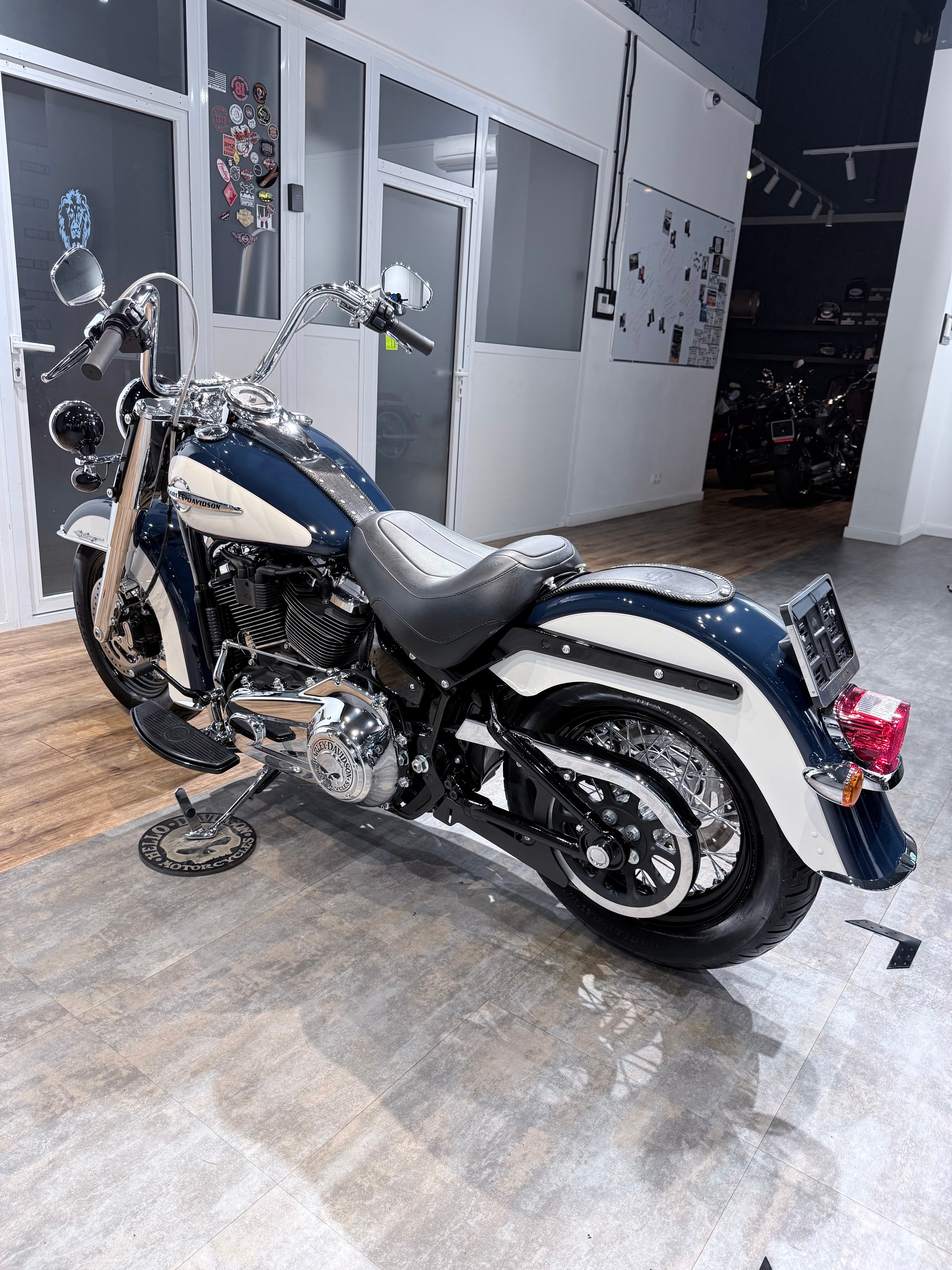 114 Heritage NEW (Billiard Blue & White). Hello Davidson, Москва. Только хорошие мотоциклы…