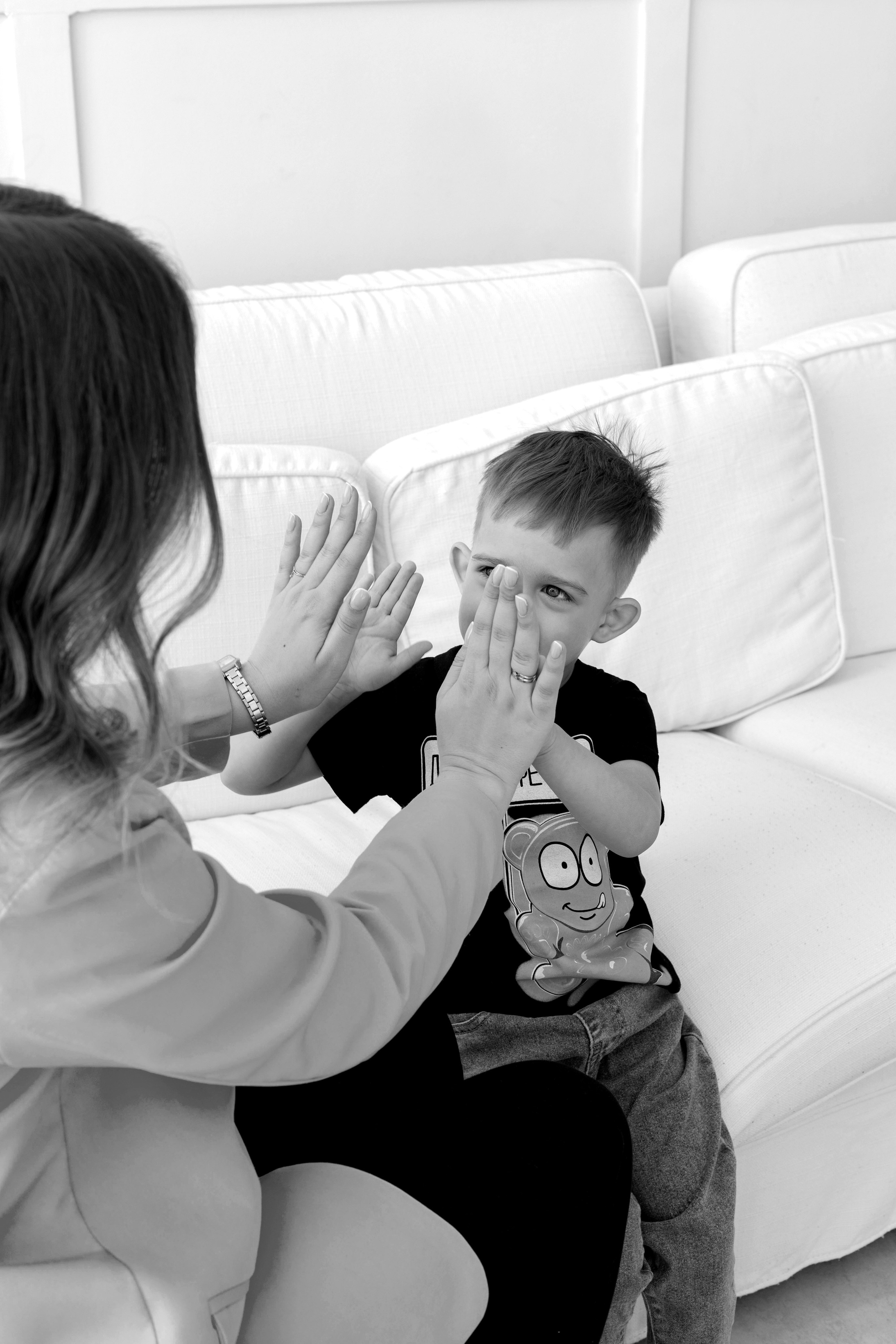 Семейная фотосессия в студии (Михаил, Крестина и Макар). Женский фотограф в Орске Новотроицке Динара Долганова