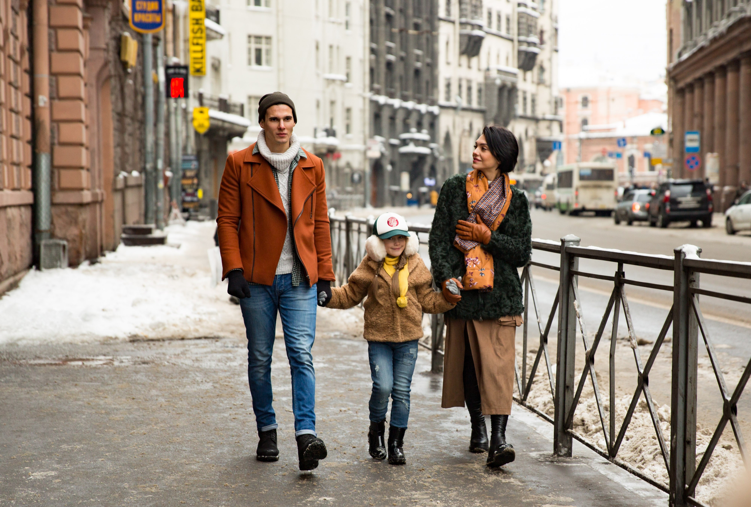 Фотосъемка семьи в городских пейзажах. Свадебный и портретный фотограф в Санкт-Петербурге Надежда Чечулина