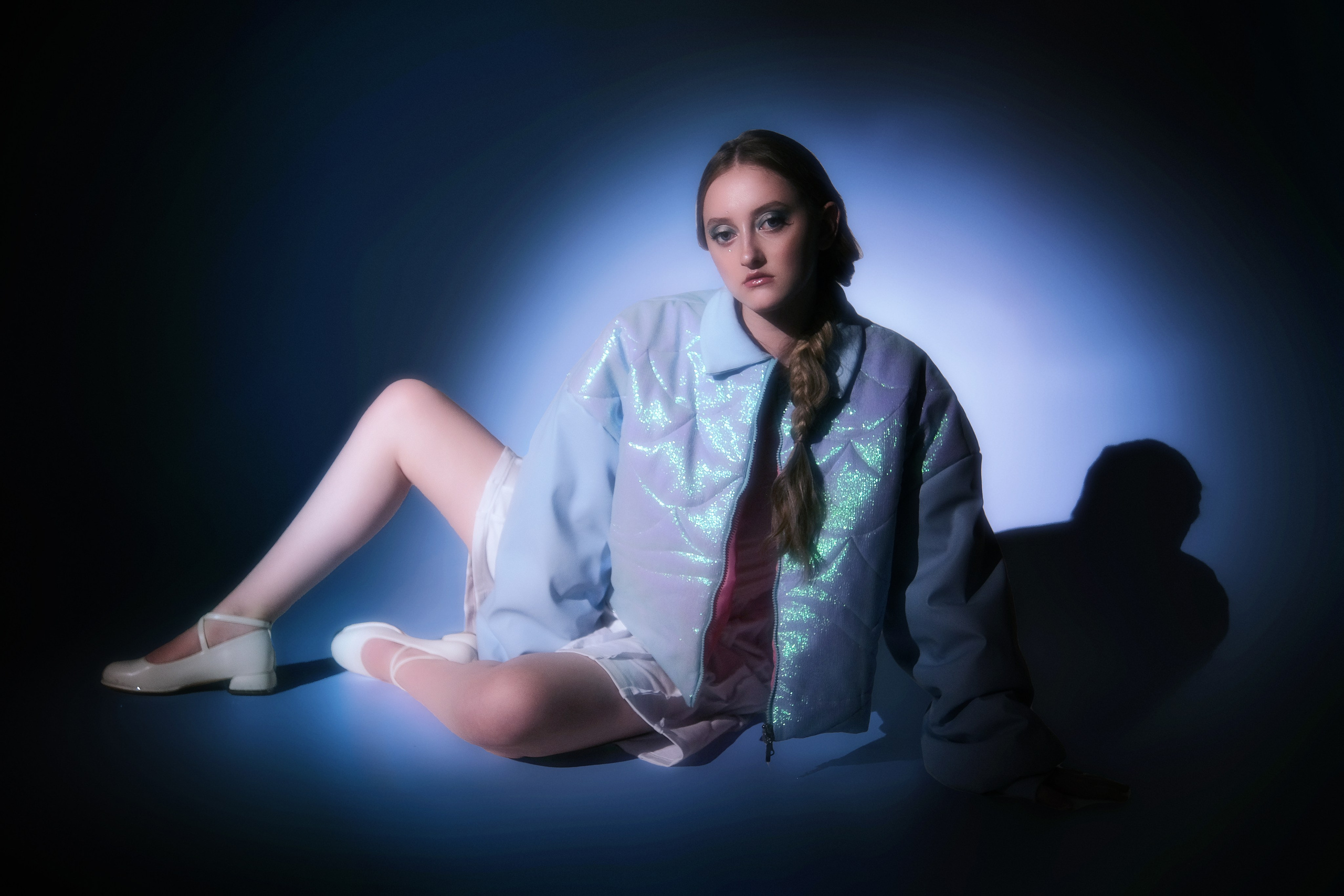 Дизайнерская дипломная работа. Полина Каурова. Креативный фотограф и ретушёр в Омске