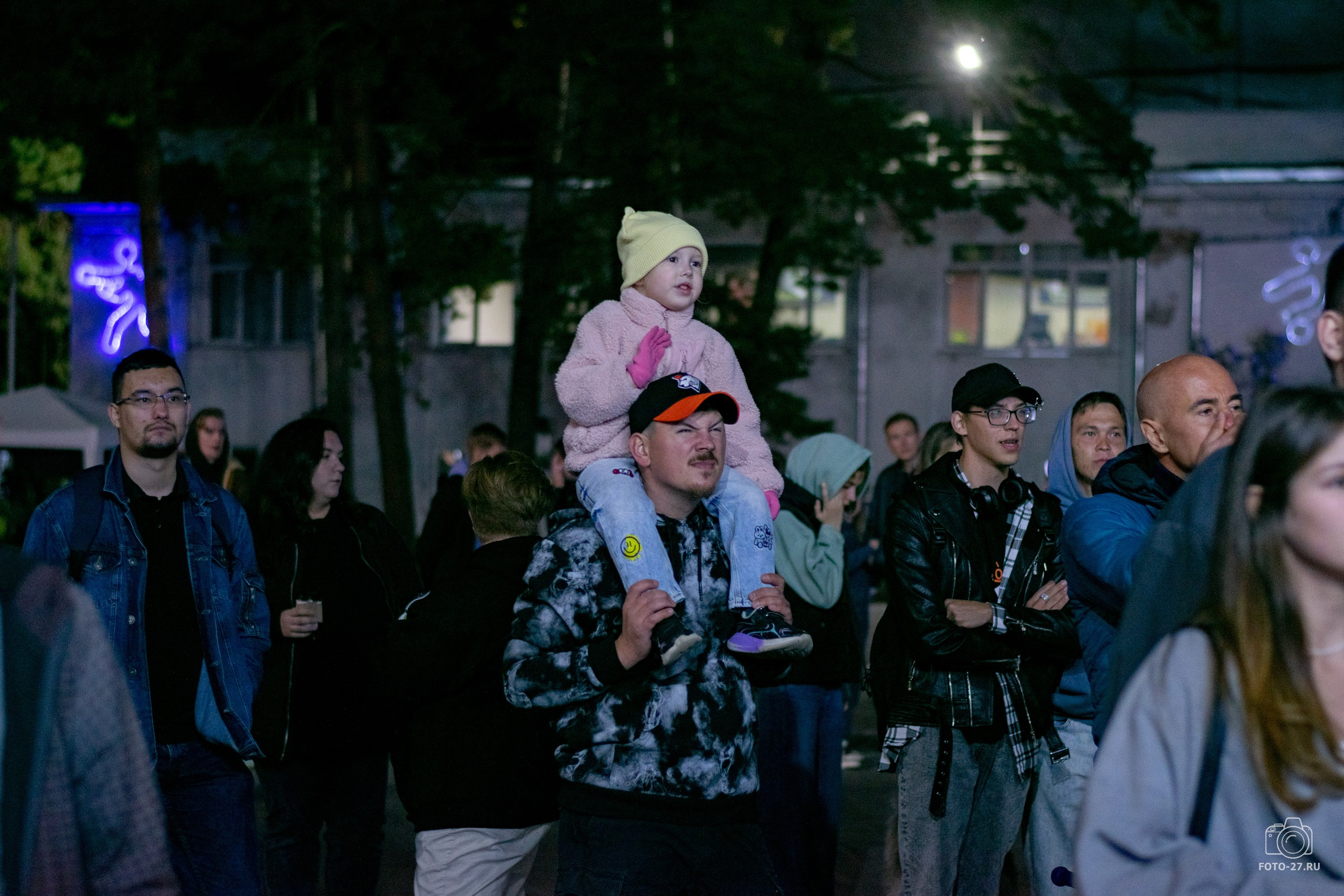 Антон Курдюмов фотограф в Хабаровске Рина Курдюмова фото27 foto27 Антон Дорофеев репортажный репортаж документалист Тони и Рина фотосоздатели Международный фестиваль Рок в защиту животных Хабаровск